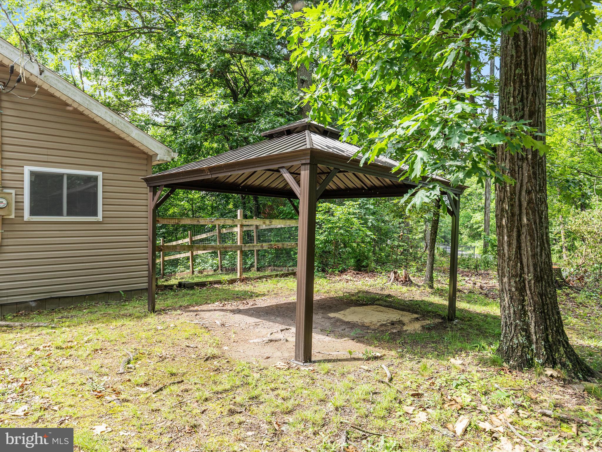 GLENWOOD FOREST - Residential