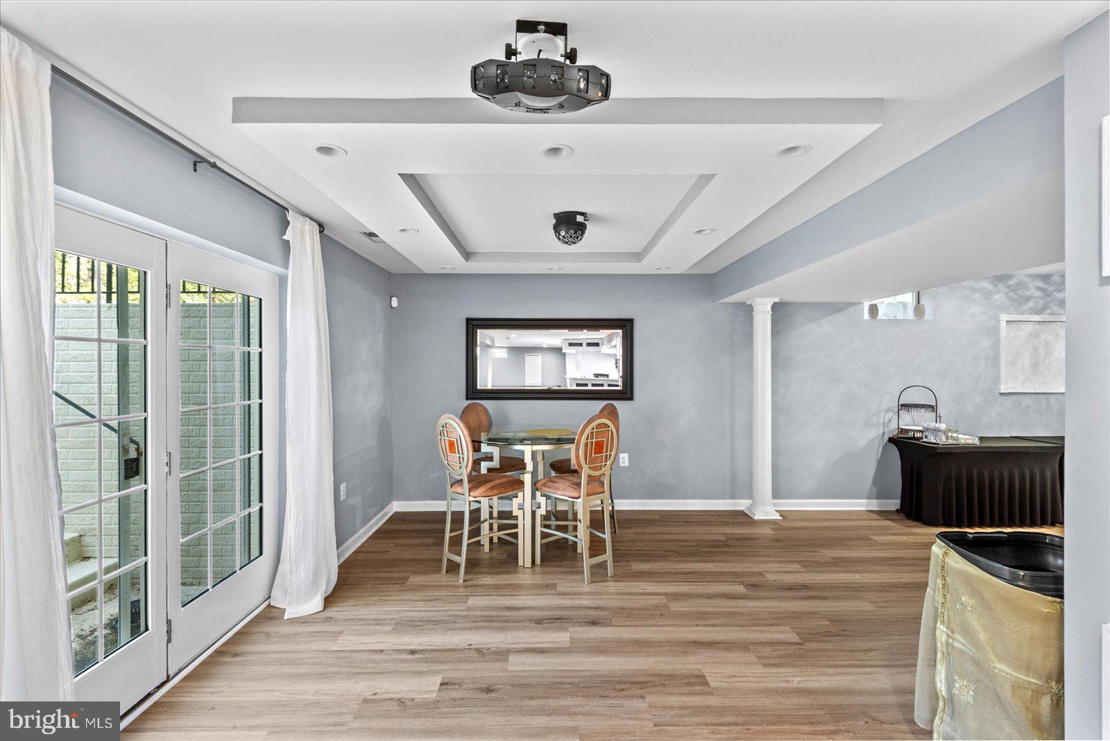 SOUTH RIDING - Residential