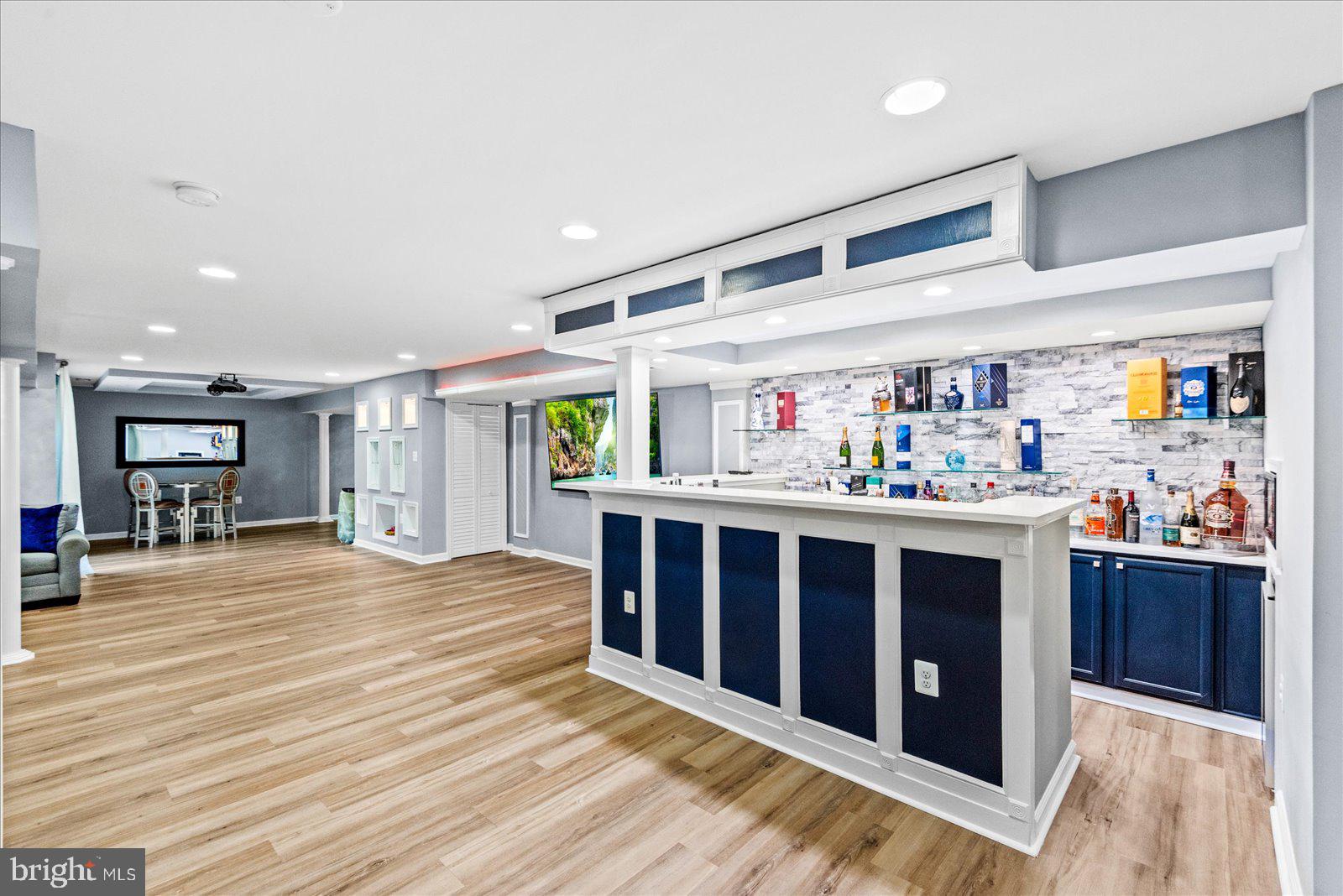 SOUTH RIDING - Residential