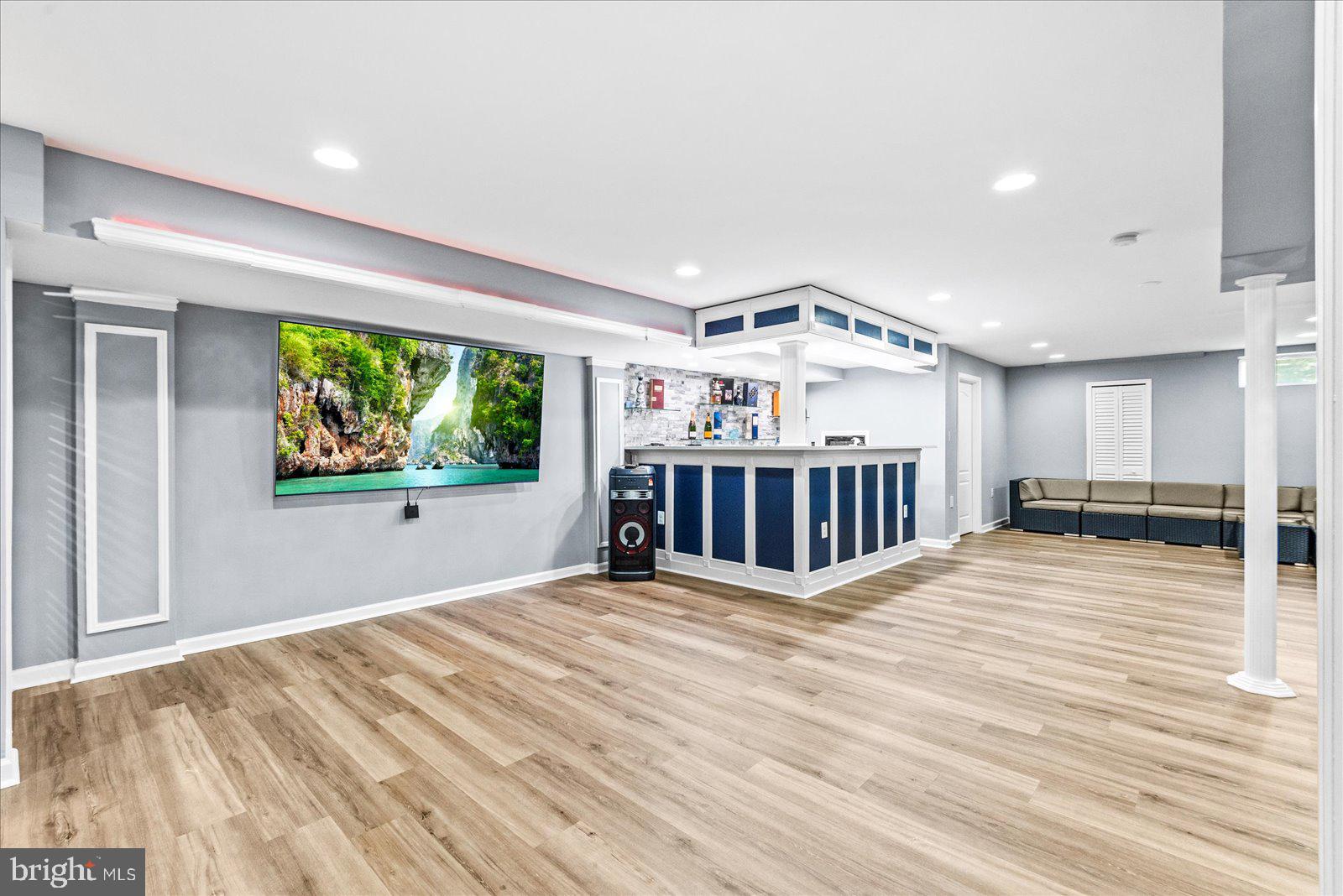 SOUTH RIDING - Residential
