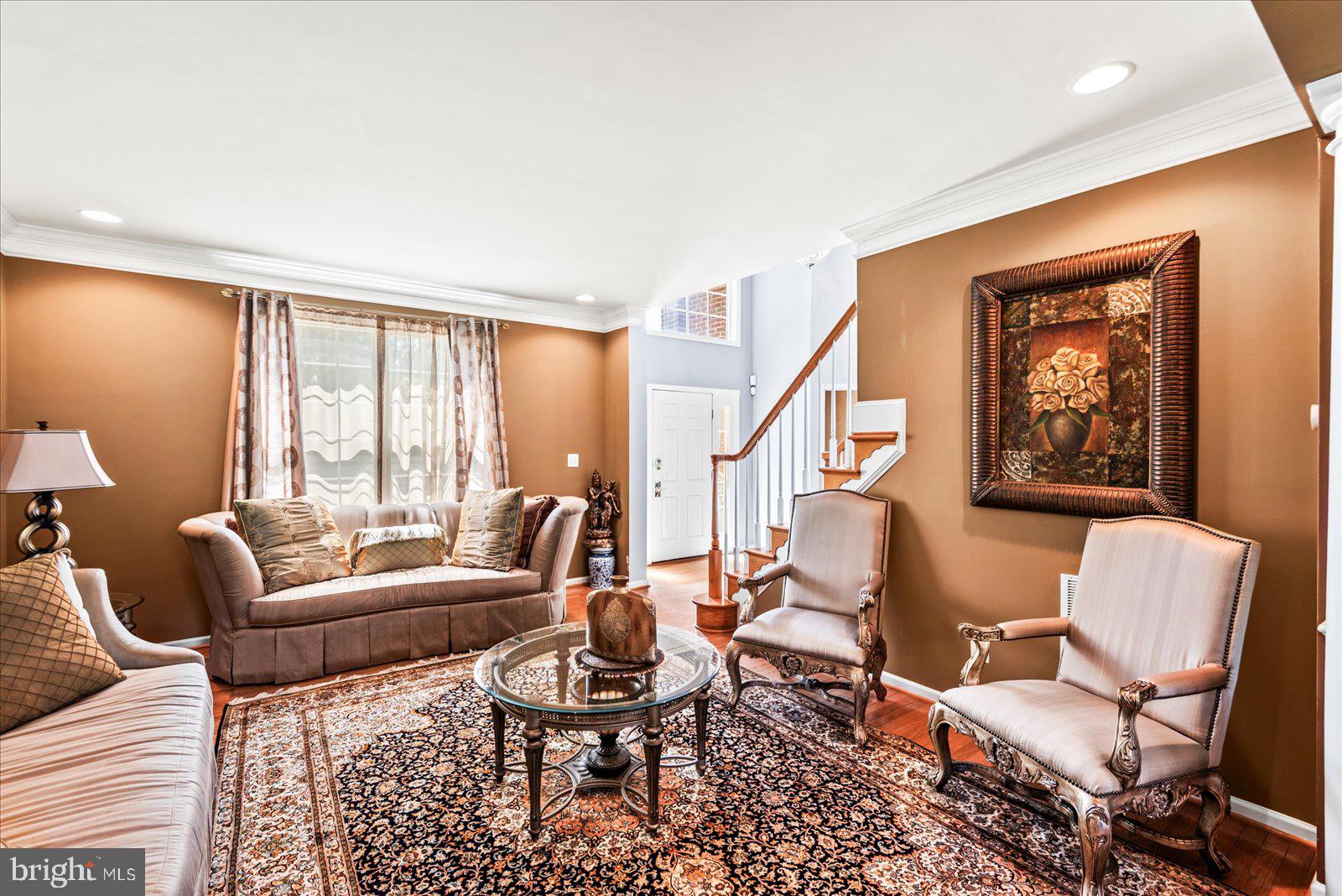 SOUTH RIDING - Residential