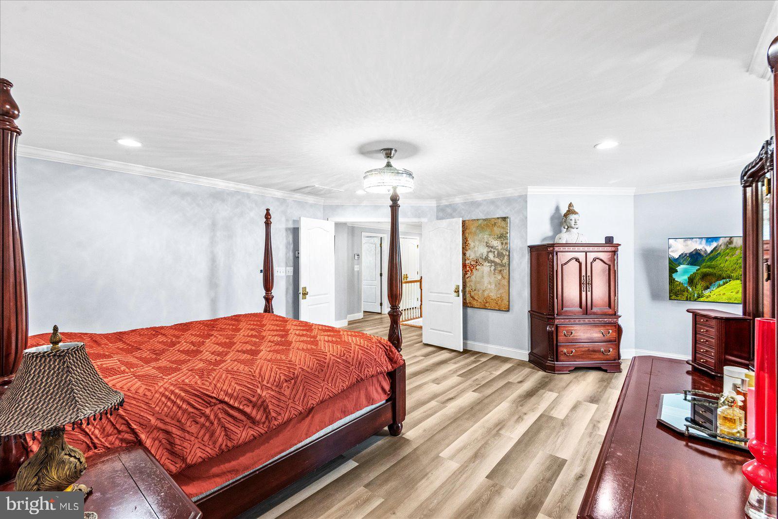 SOUTH RIDING - Residential