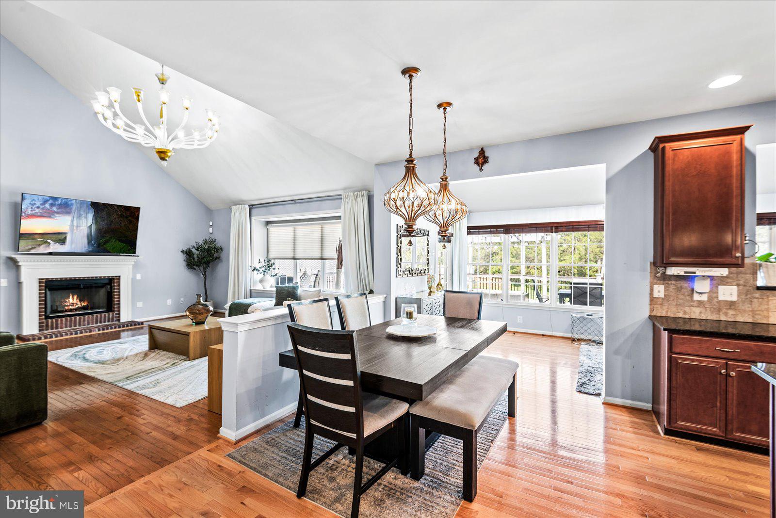 SOUTH RIDING - Residential