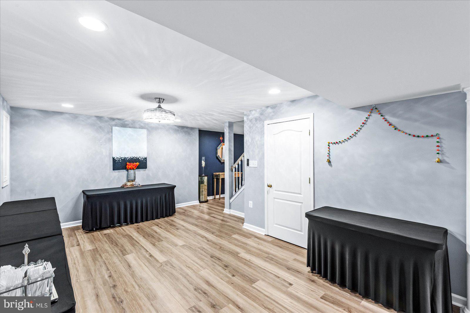 SOUTH RIDING - Residential