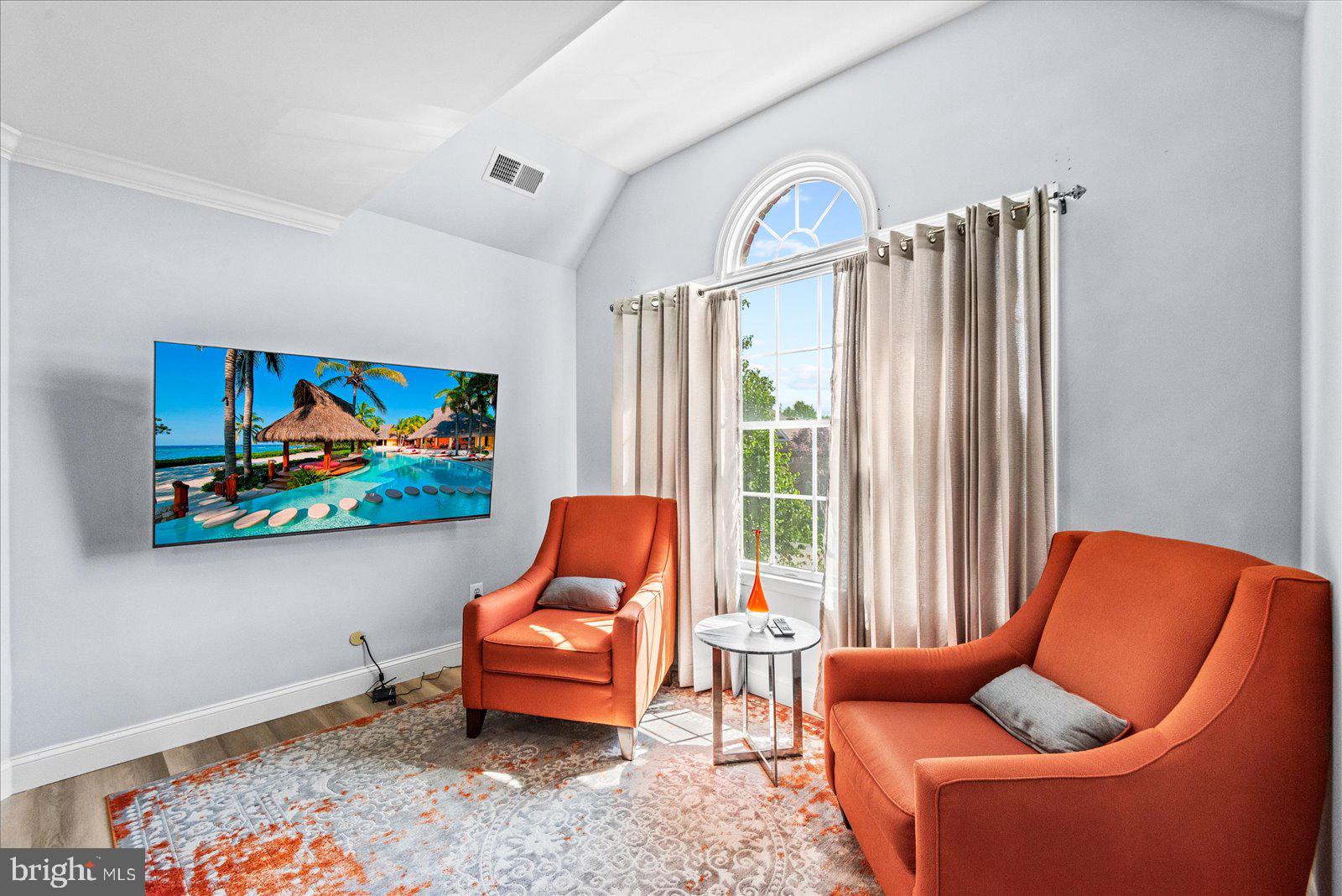 SOUTH RIDING - Residential