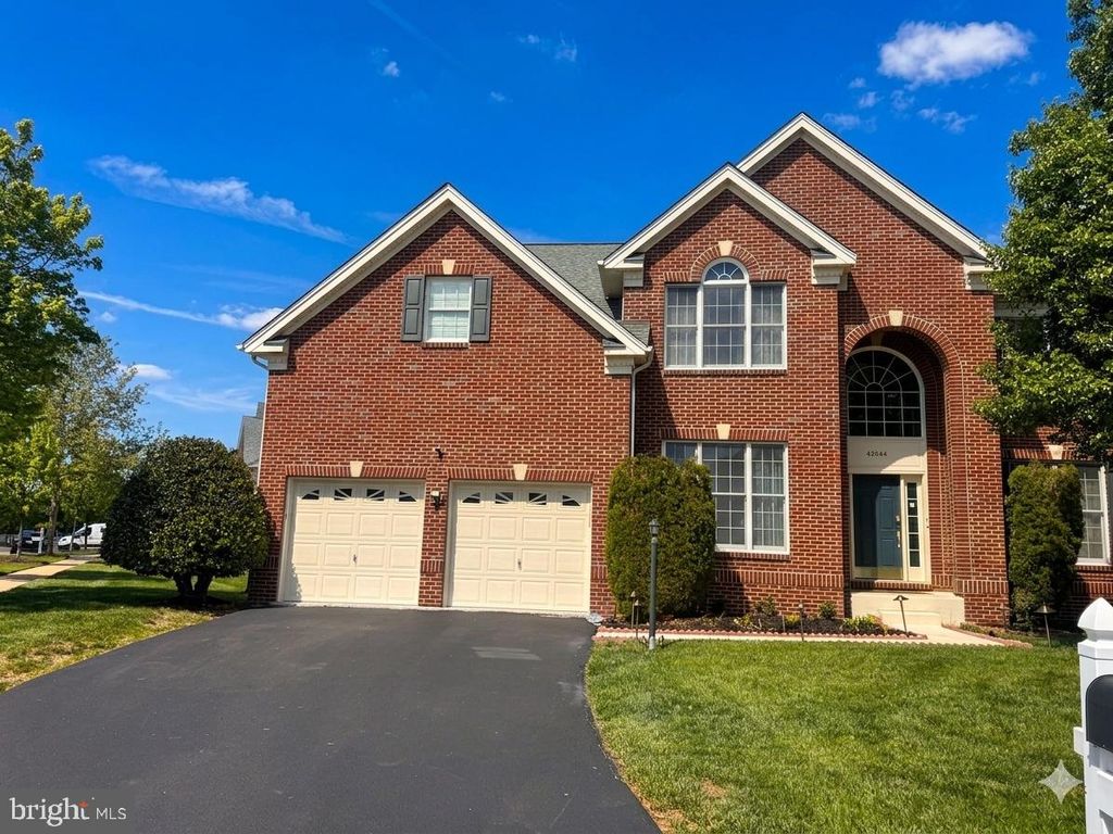 Photo of 42644 Jolly Lane, CHANTILLY, VA 20152 (MLS # VALO2123696)