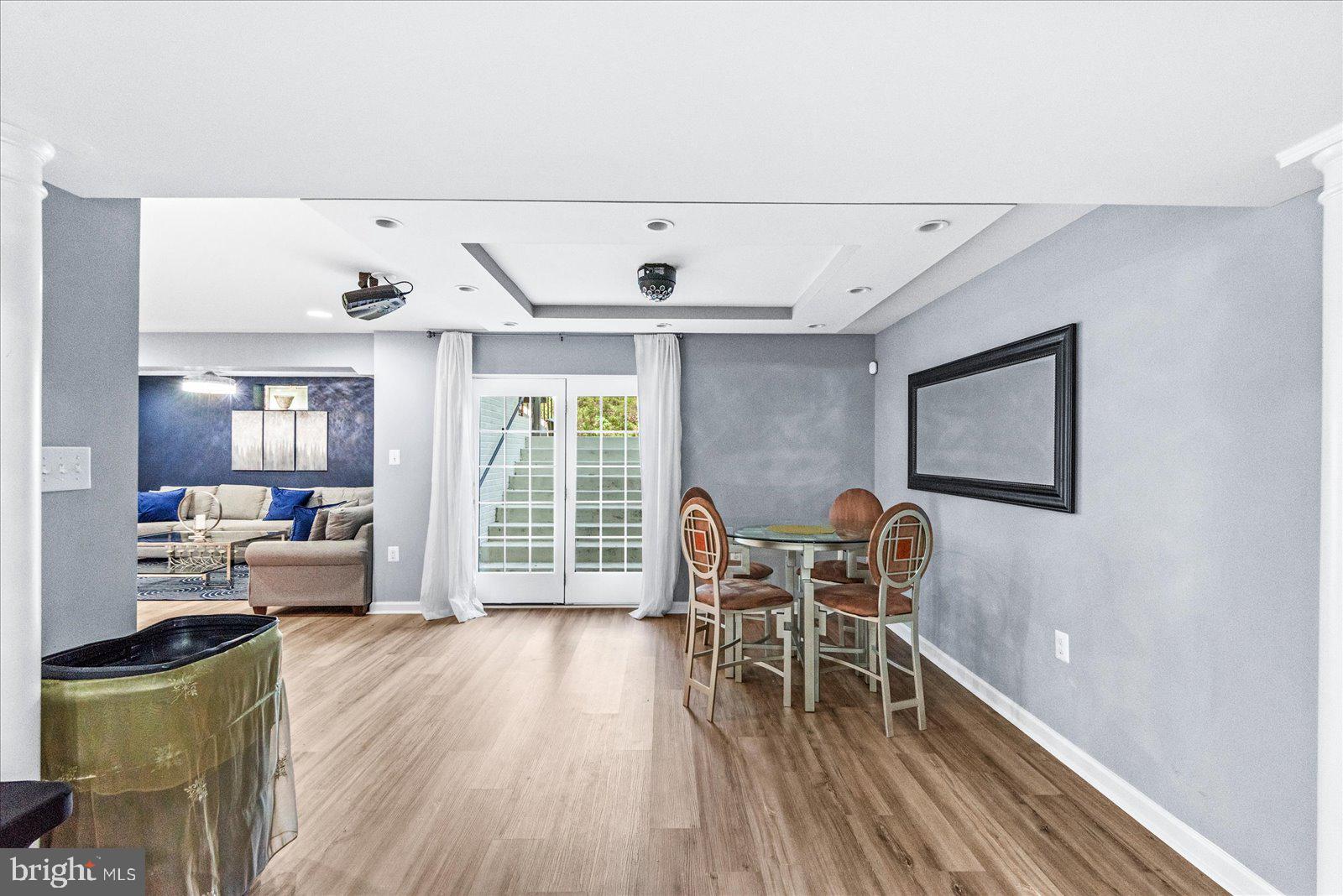 SOUTH RIDING - Residential