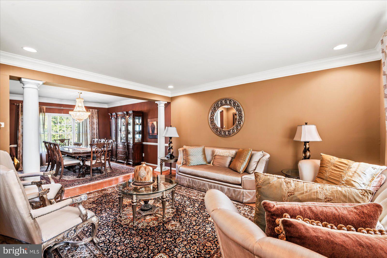 SOUTH RIDING - Residential
