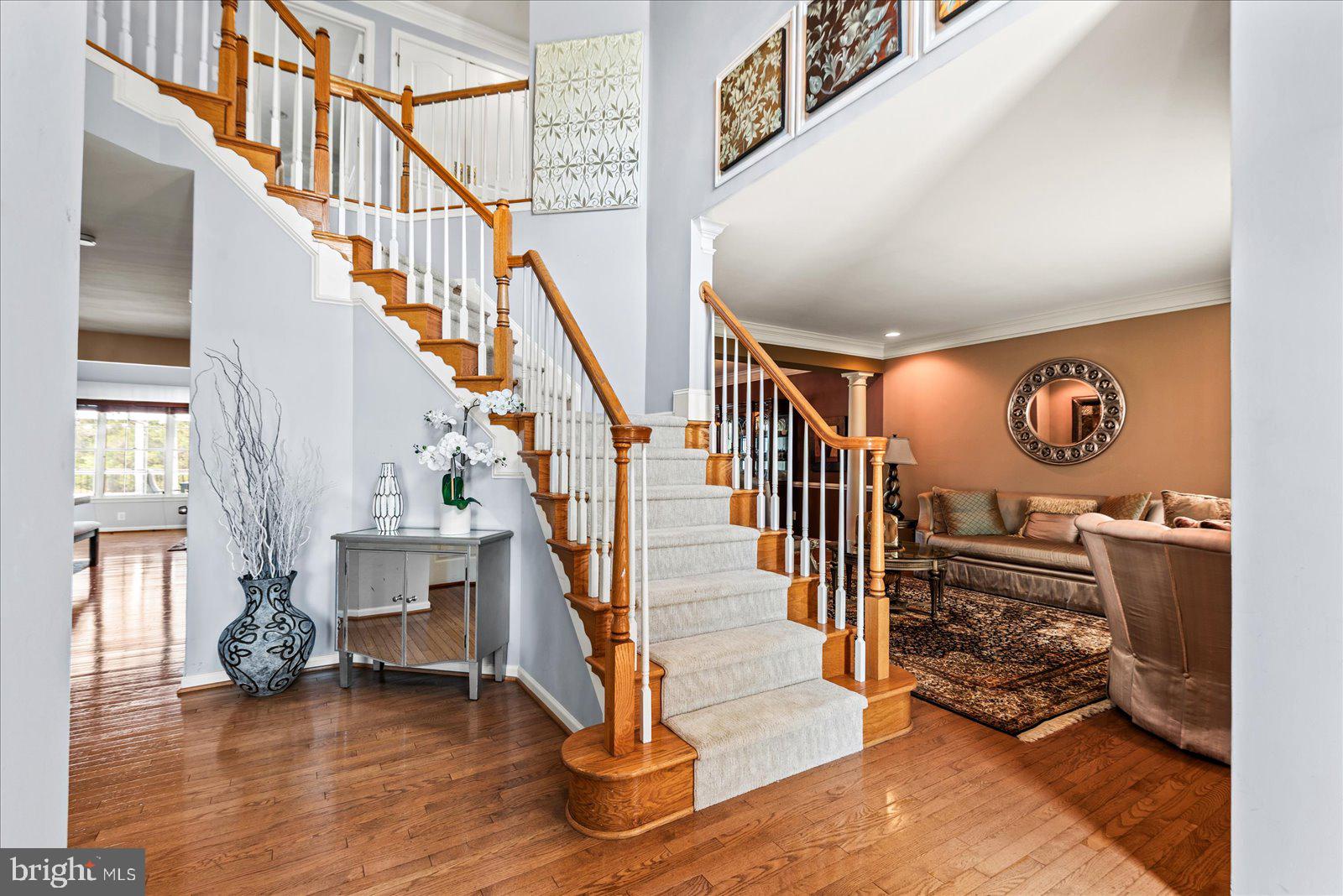 SOUTH RIDING - Residential