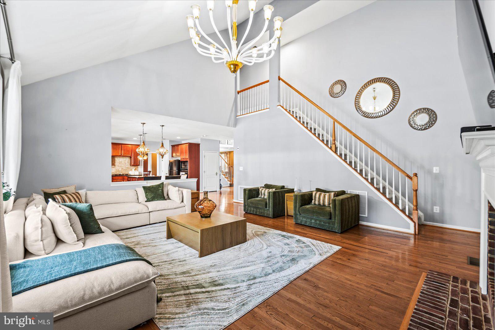 SOUTH RIDING - Residential