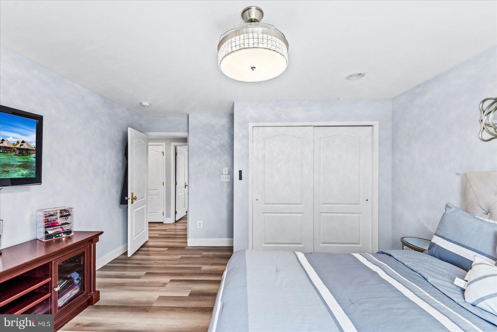 SOUTH RIDING - Residential