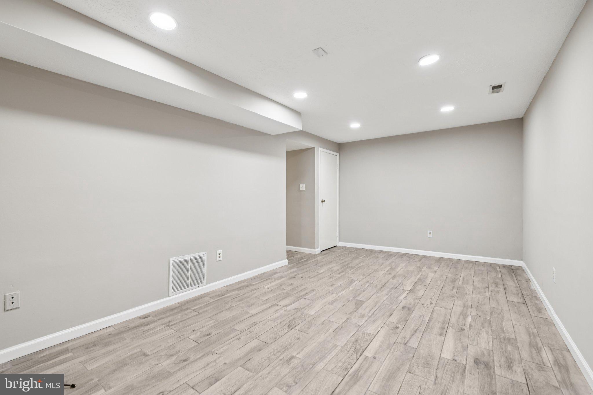 SETTLERS LANDING - Residential