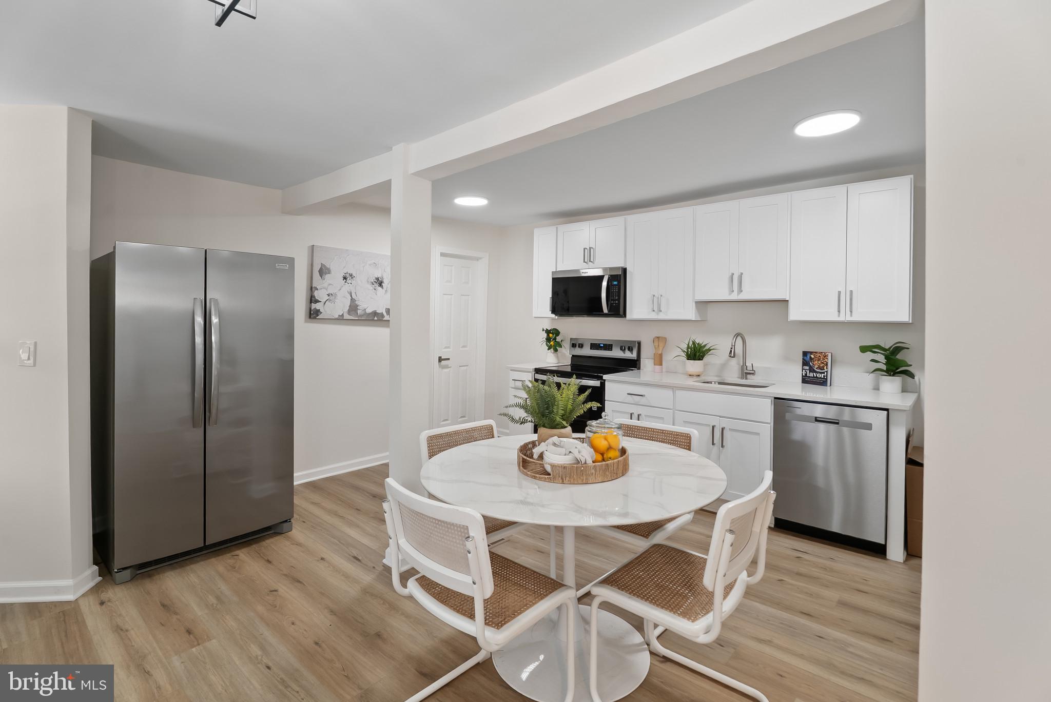 206 JEFFERSON PIKE