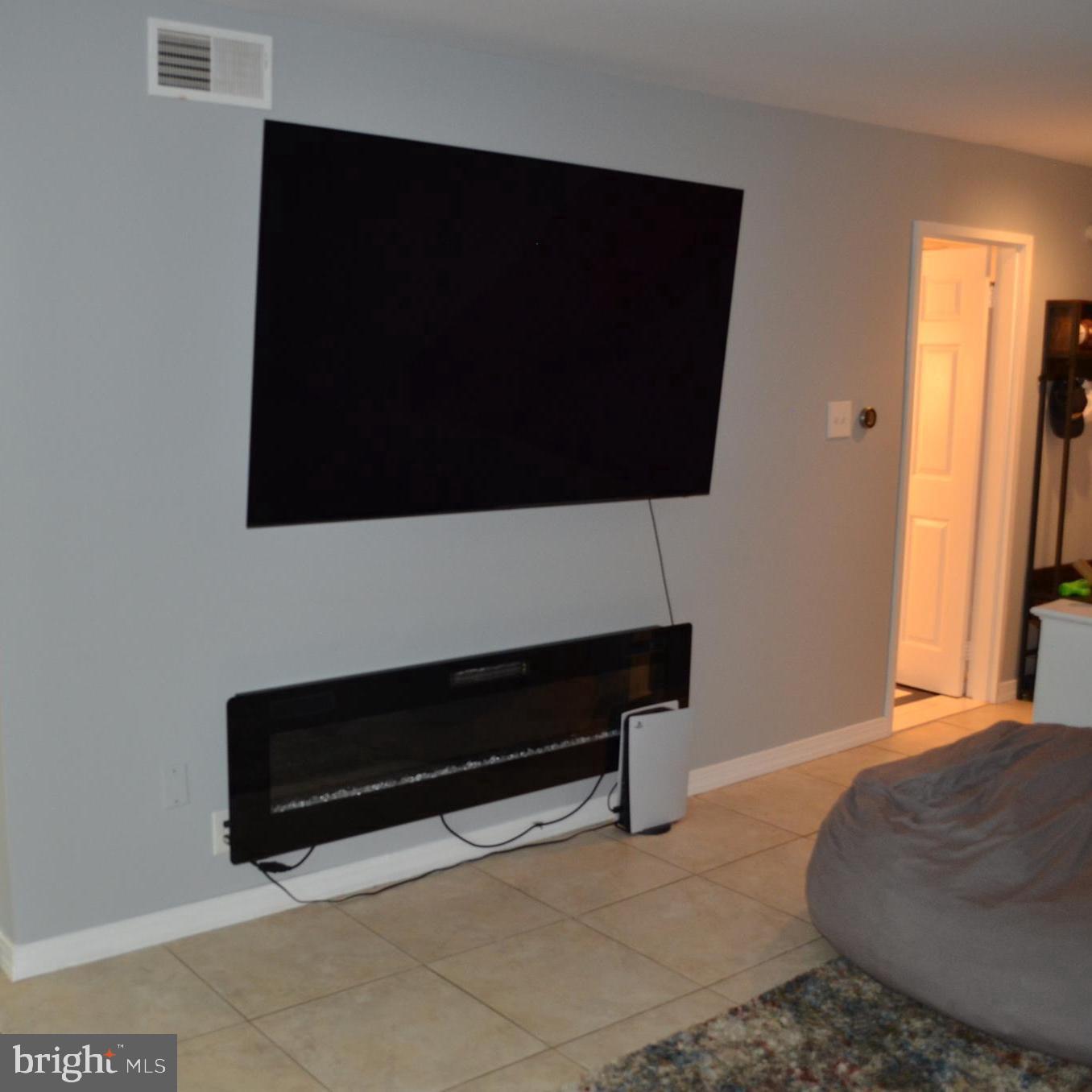 PAINTERS CROSSING - Residential