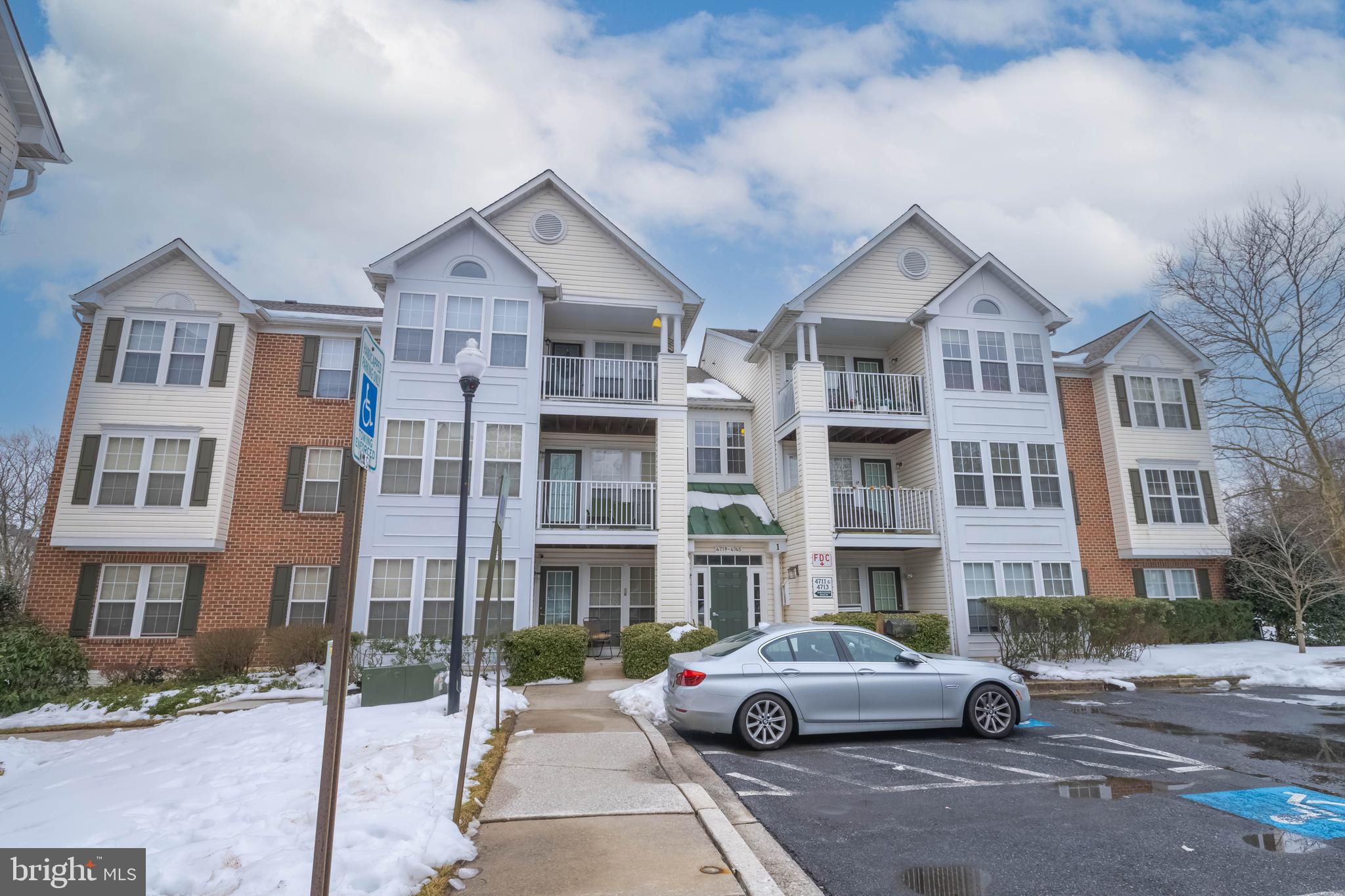 RIDERS RIDGE - Residential