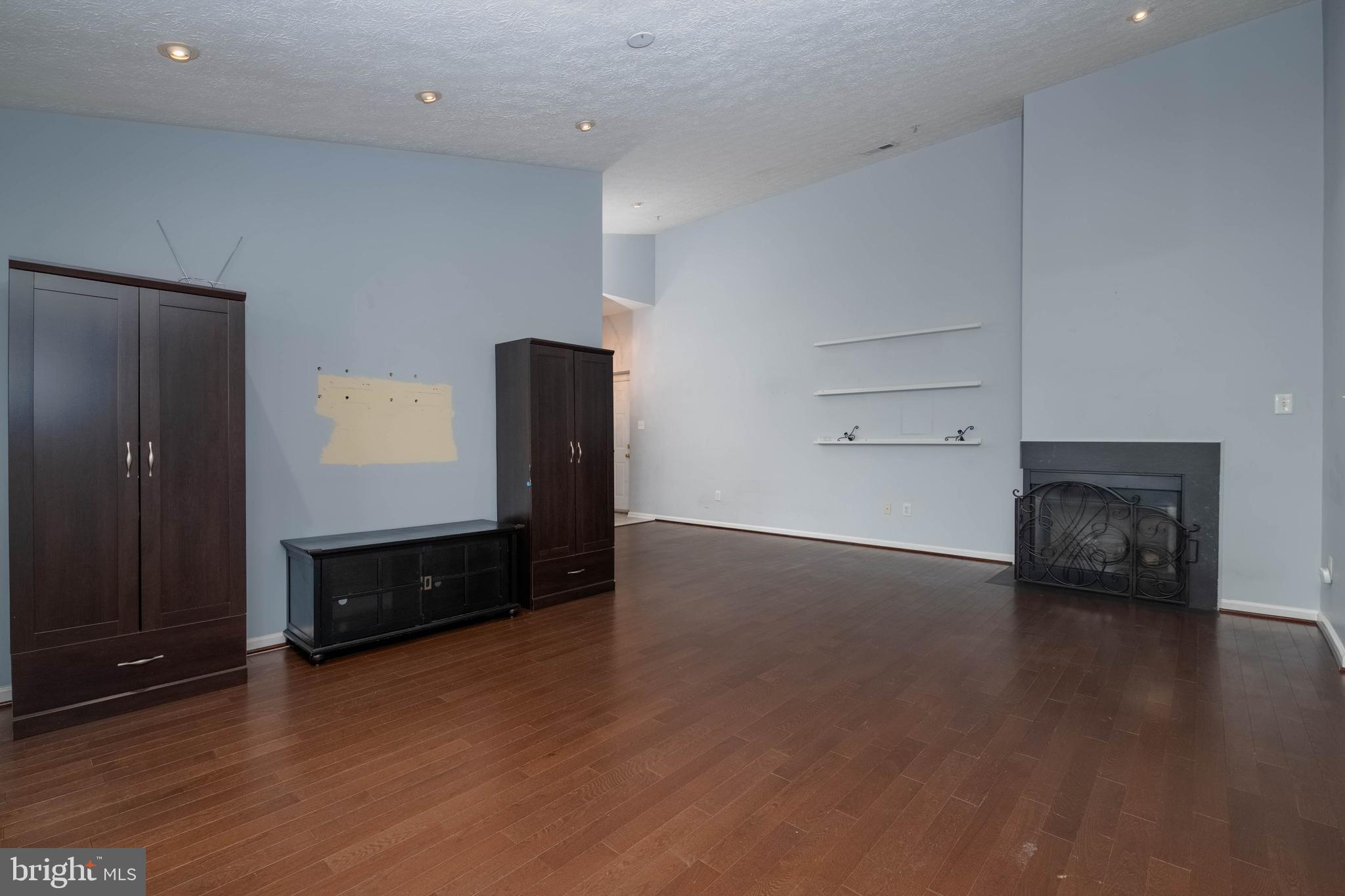 RIDERS RIDGE - Residential