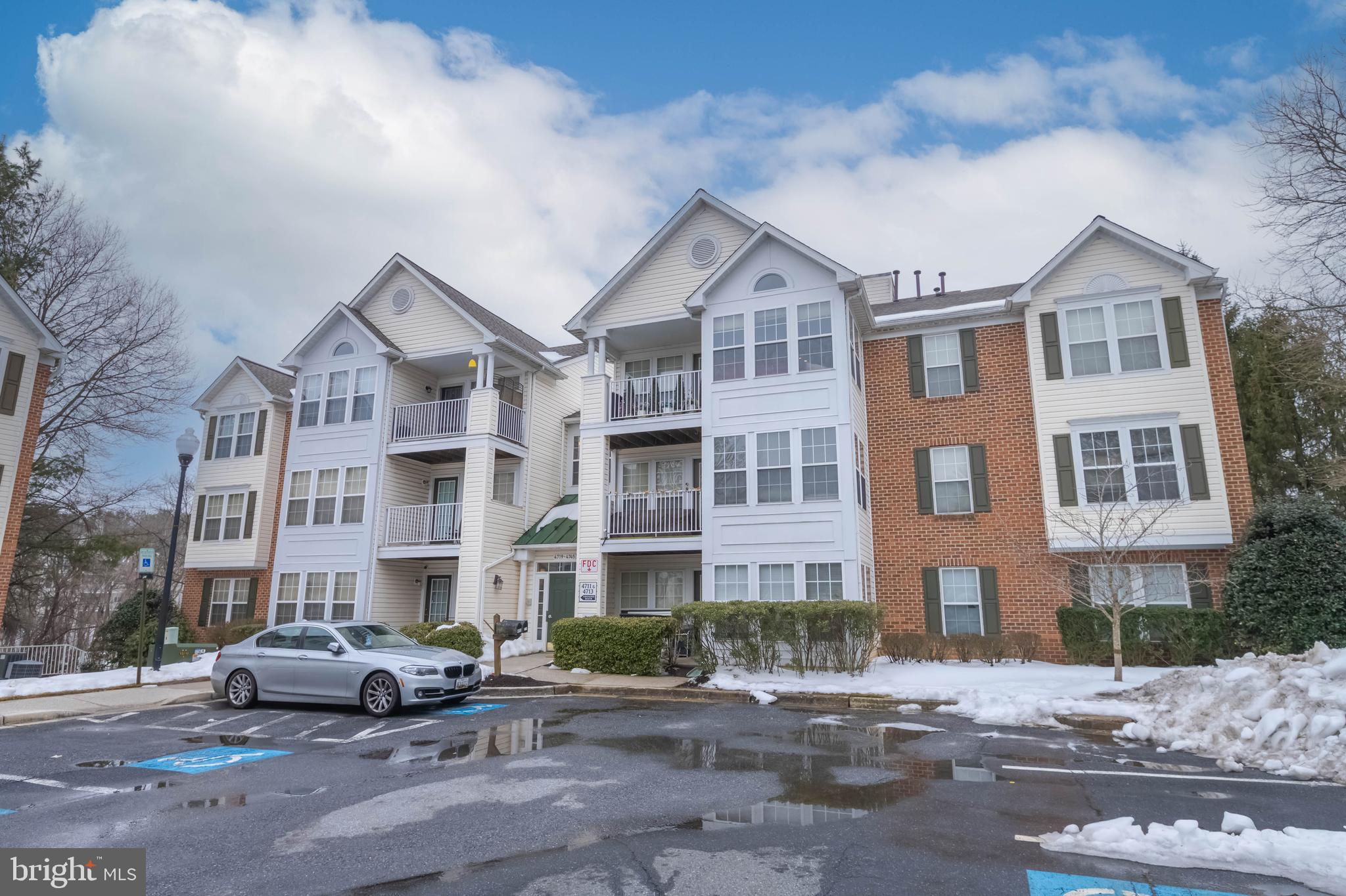 RIDERS RIDGE - Residential