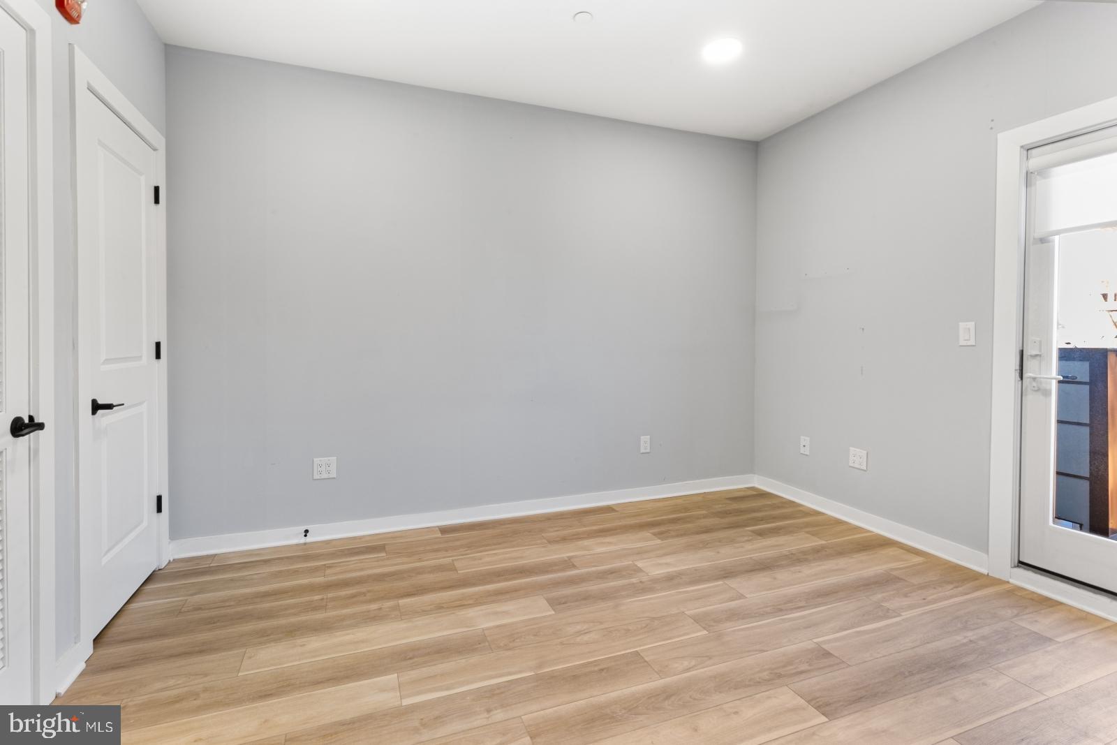 OLDE KENSINGTON - Residential Lease