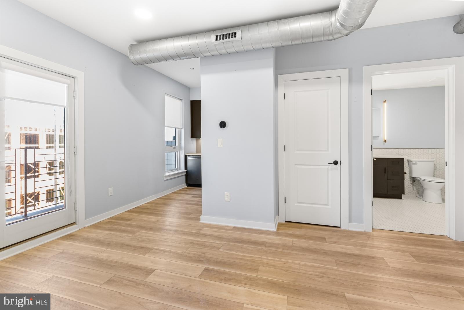 OLDE KENSINGTON - Residential Lease