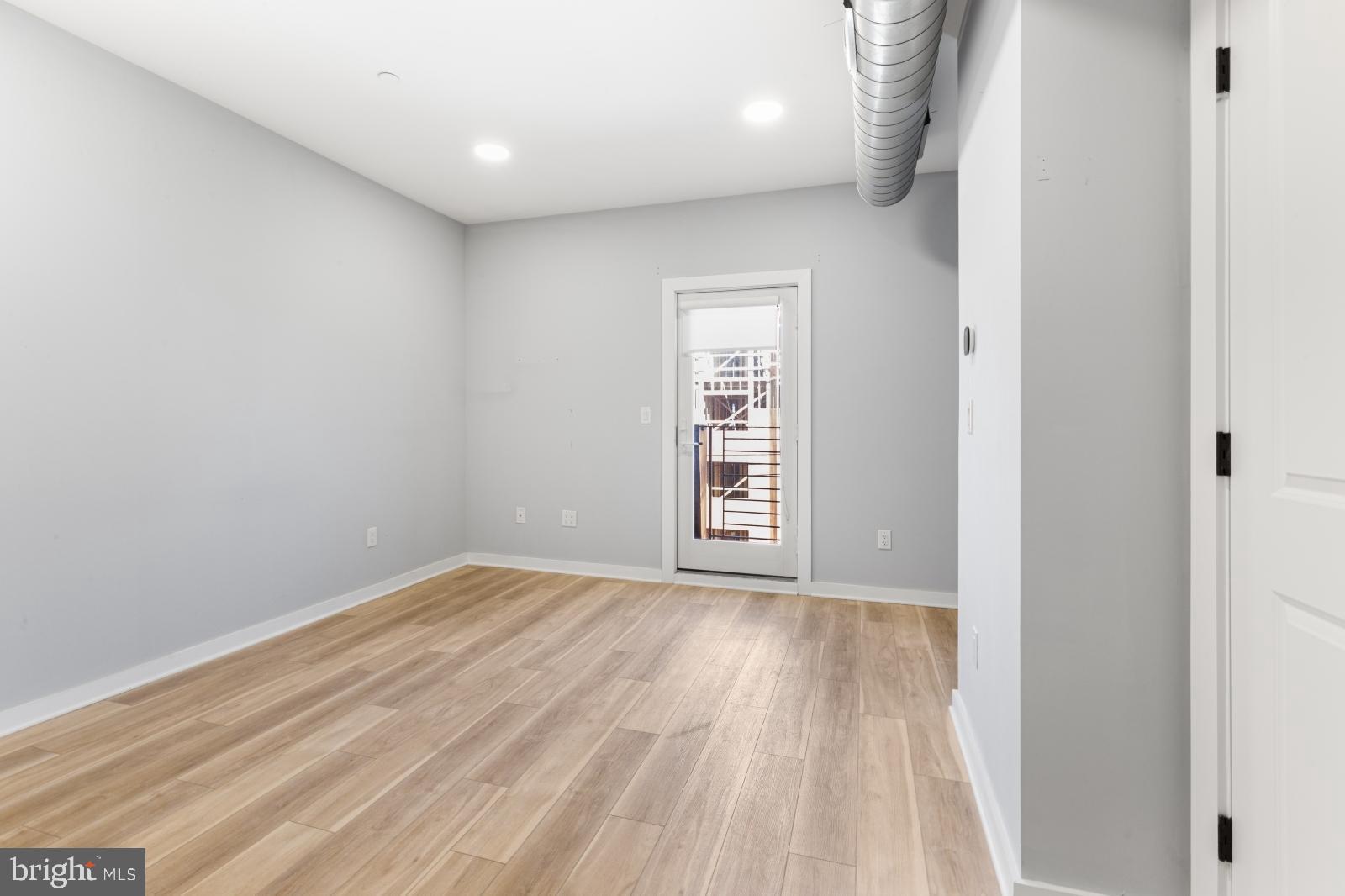 OLDE KENSINGTON - Residential Lease