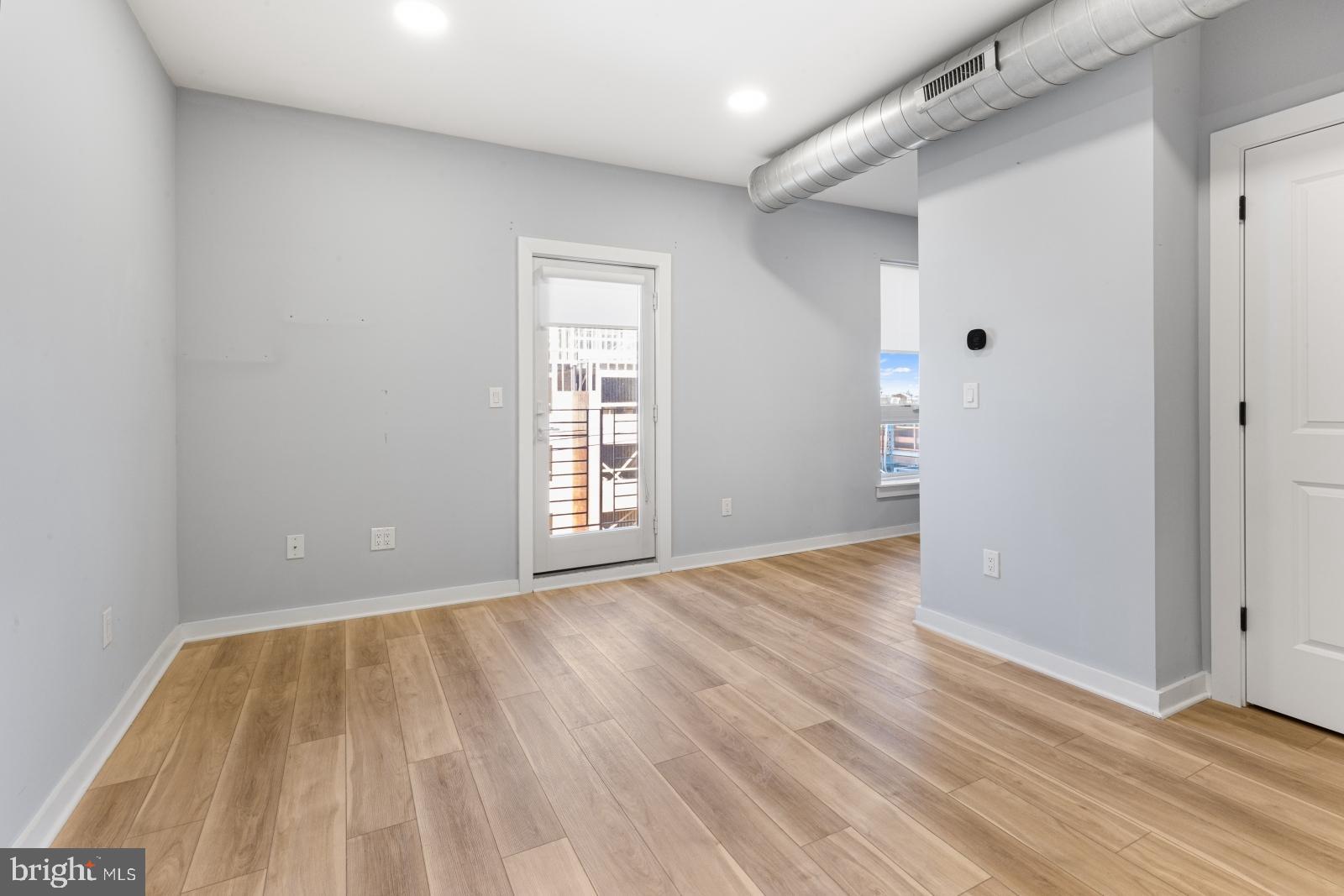 OLDE KENSINGTON - Residential Lease