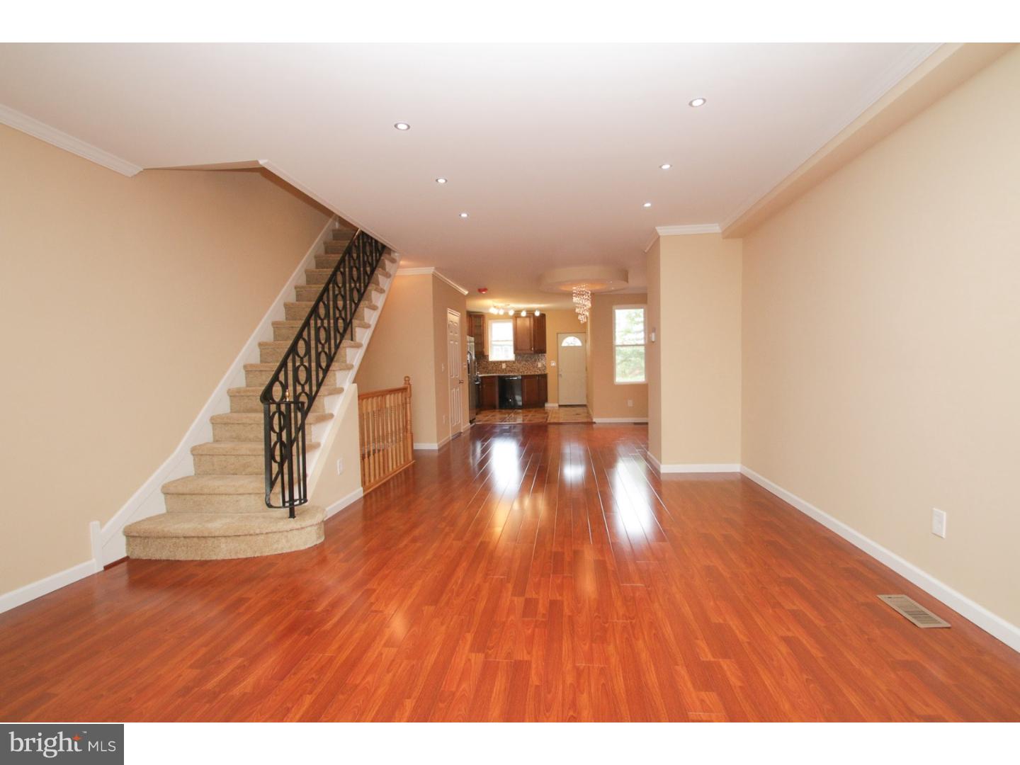 WEST OAK LANE - Residential