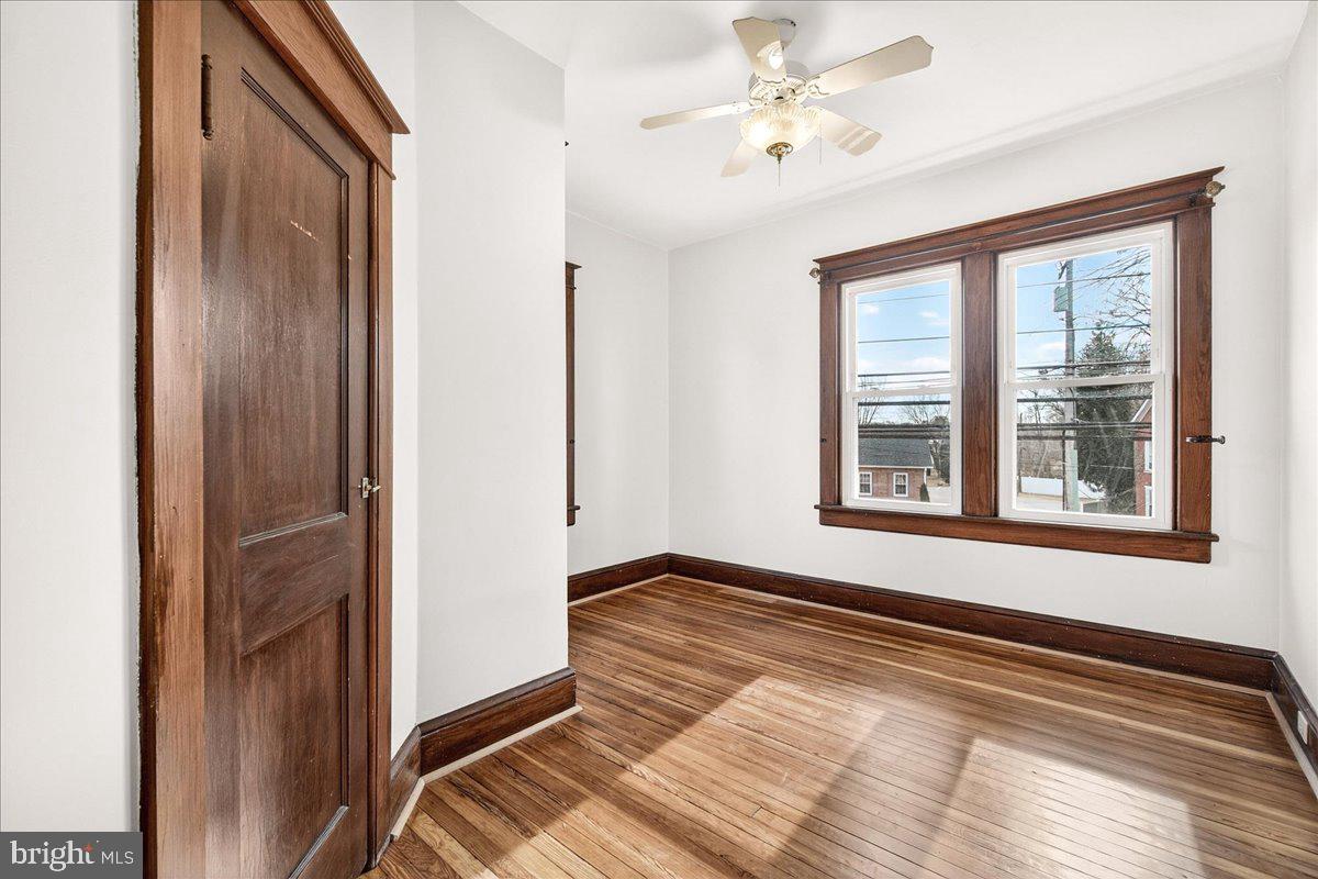 HALFWAY - Residential