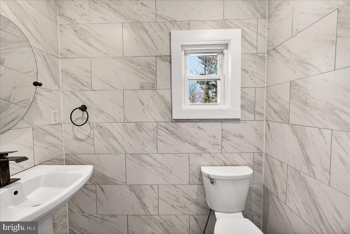 HALFWAY - Residential