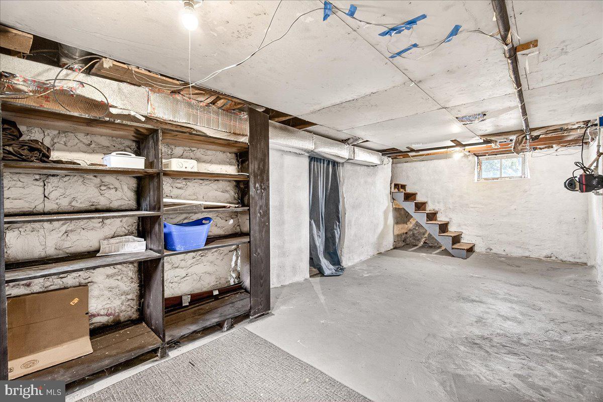 HALFWAY - Residential