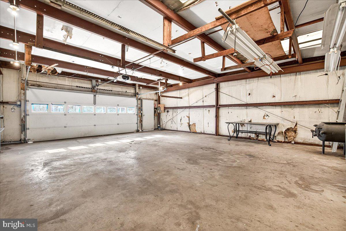 HALFWAY - Residential