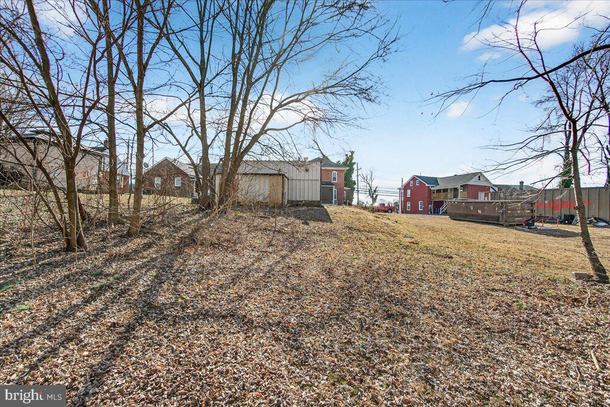 HALFWAY - Residential