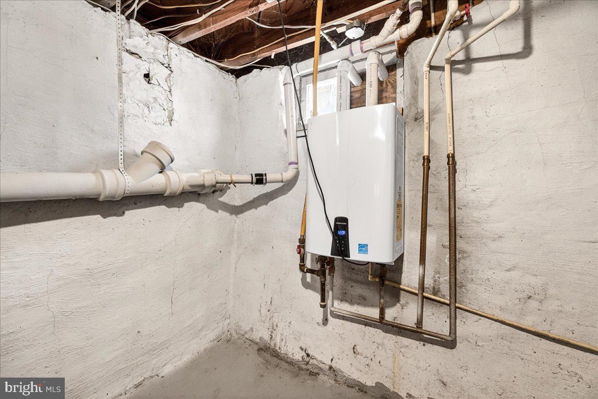 HALFWAY - Residential