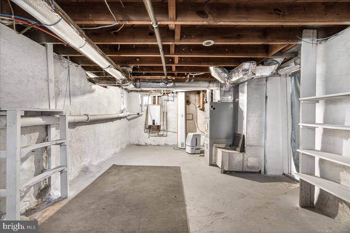 HALFWAY - Residential