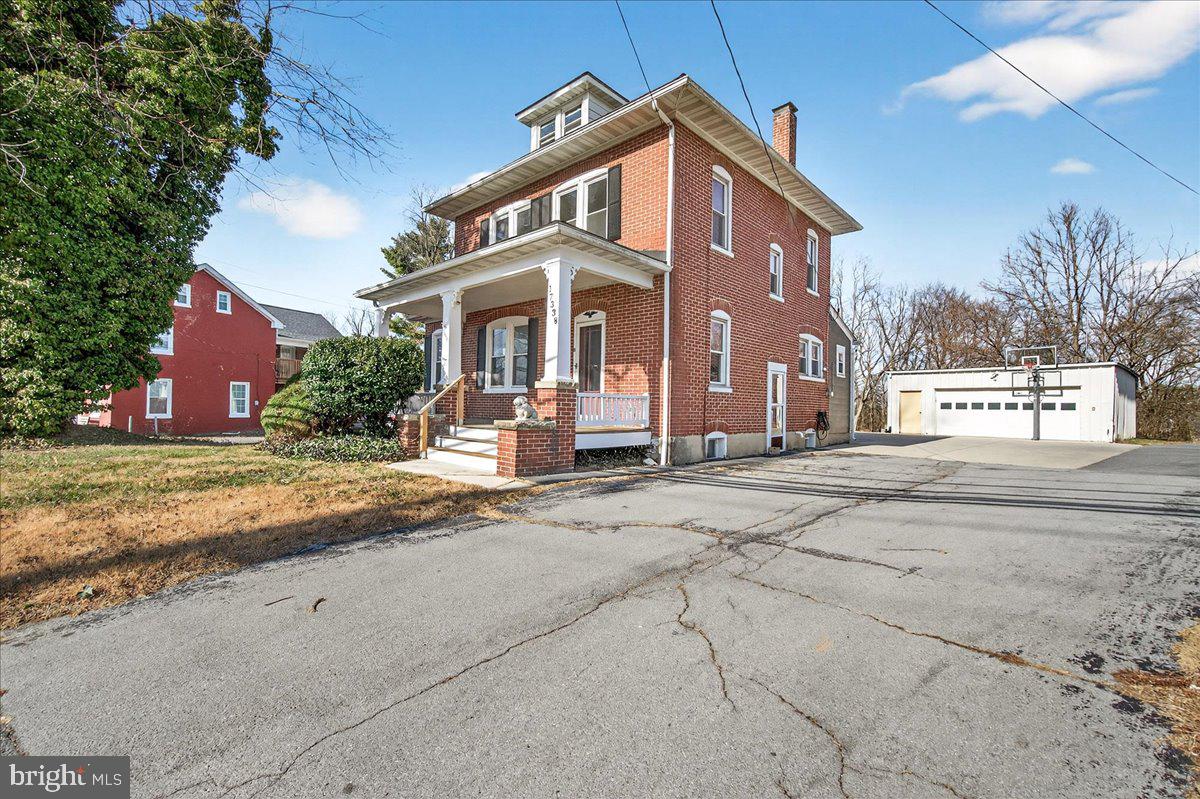 HALFWAY - Residential