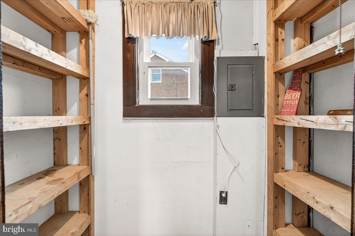 HALFWAY - Residential