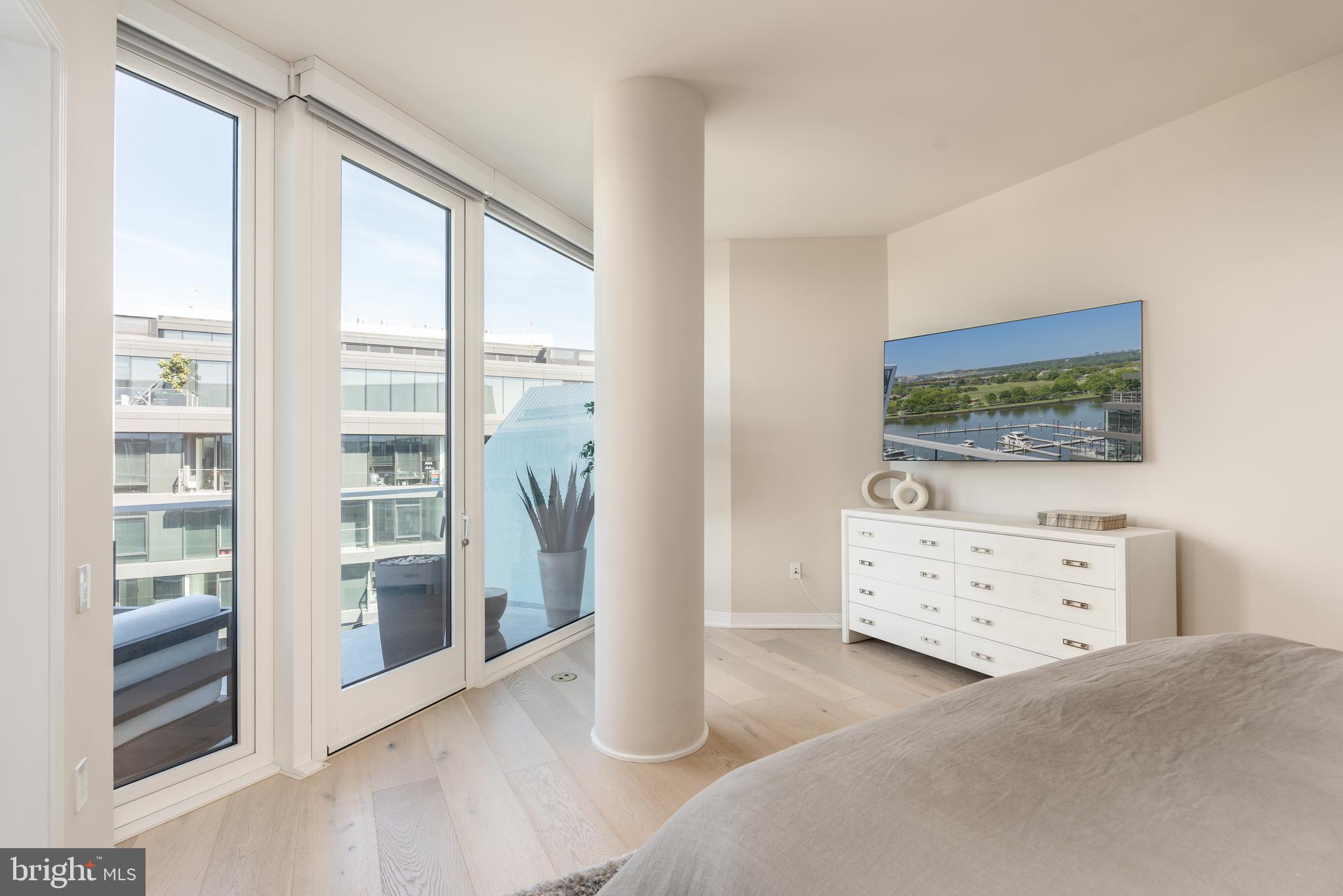 SOUTHWEST WATERFRONT - Residential
