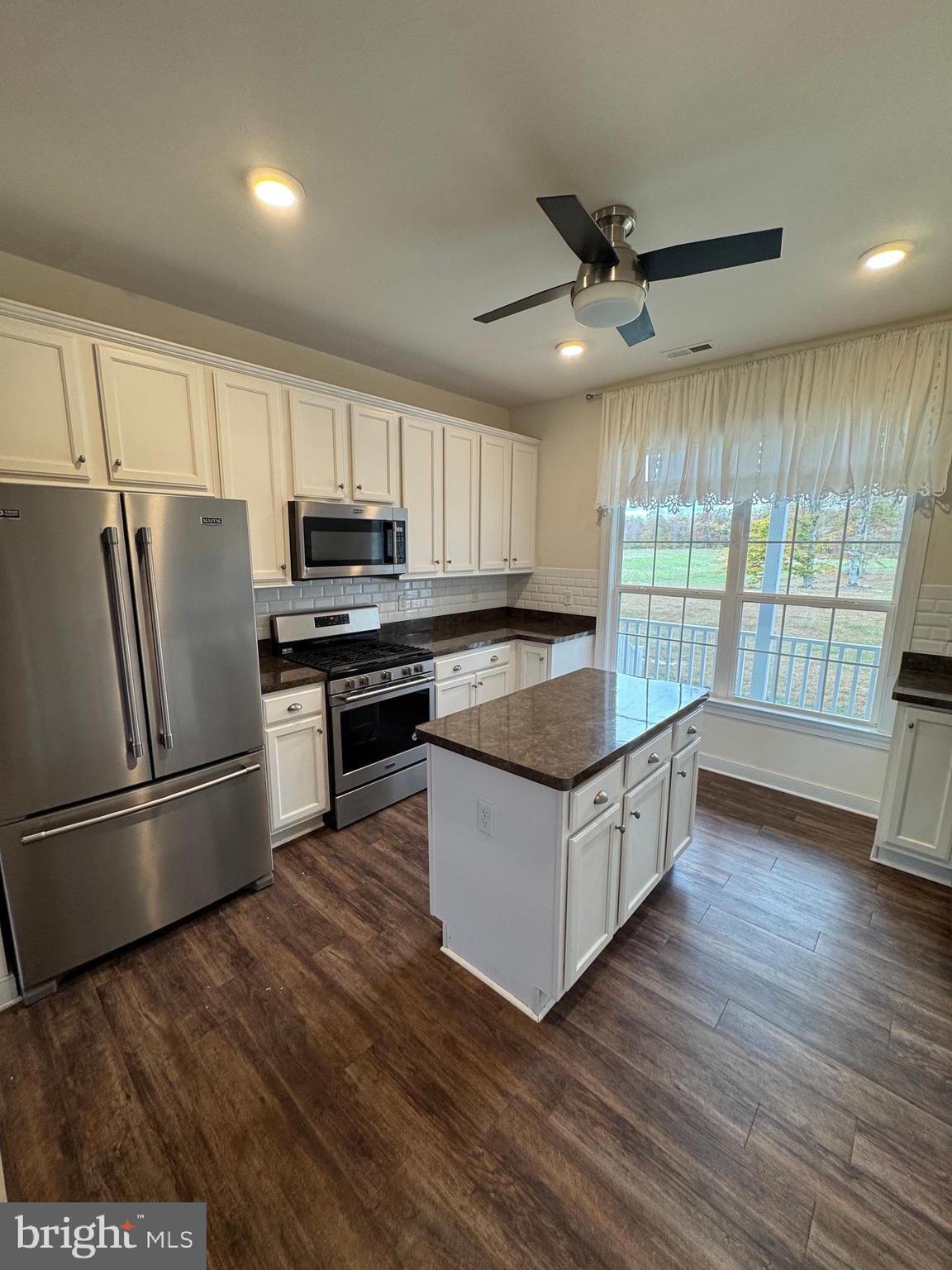 HARRIS CREEK - Residential