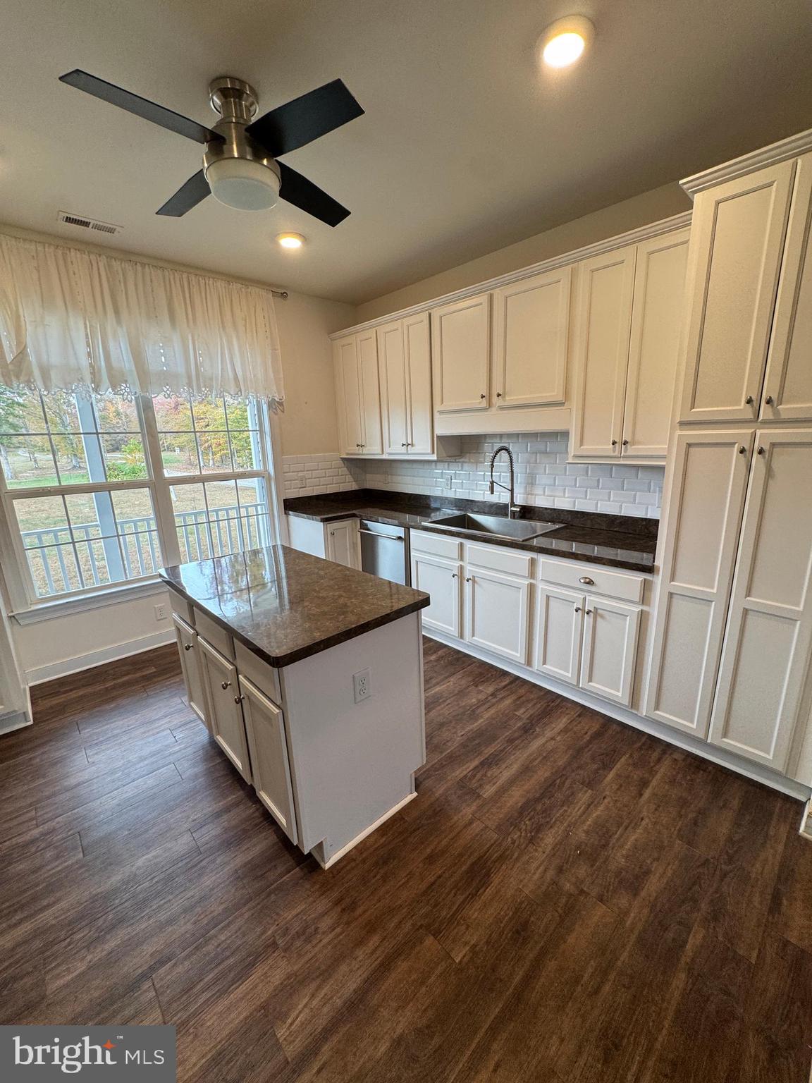 HARRIS CREEK - Residential