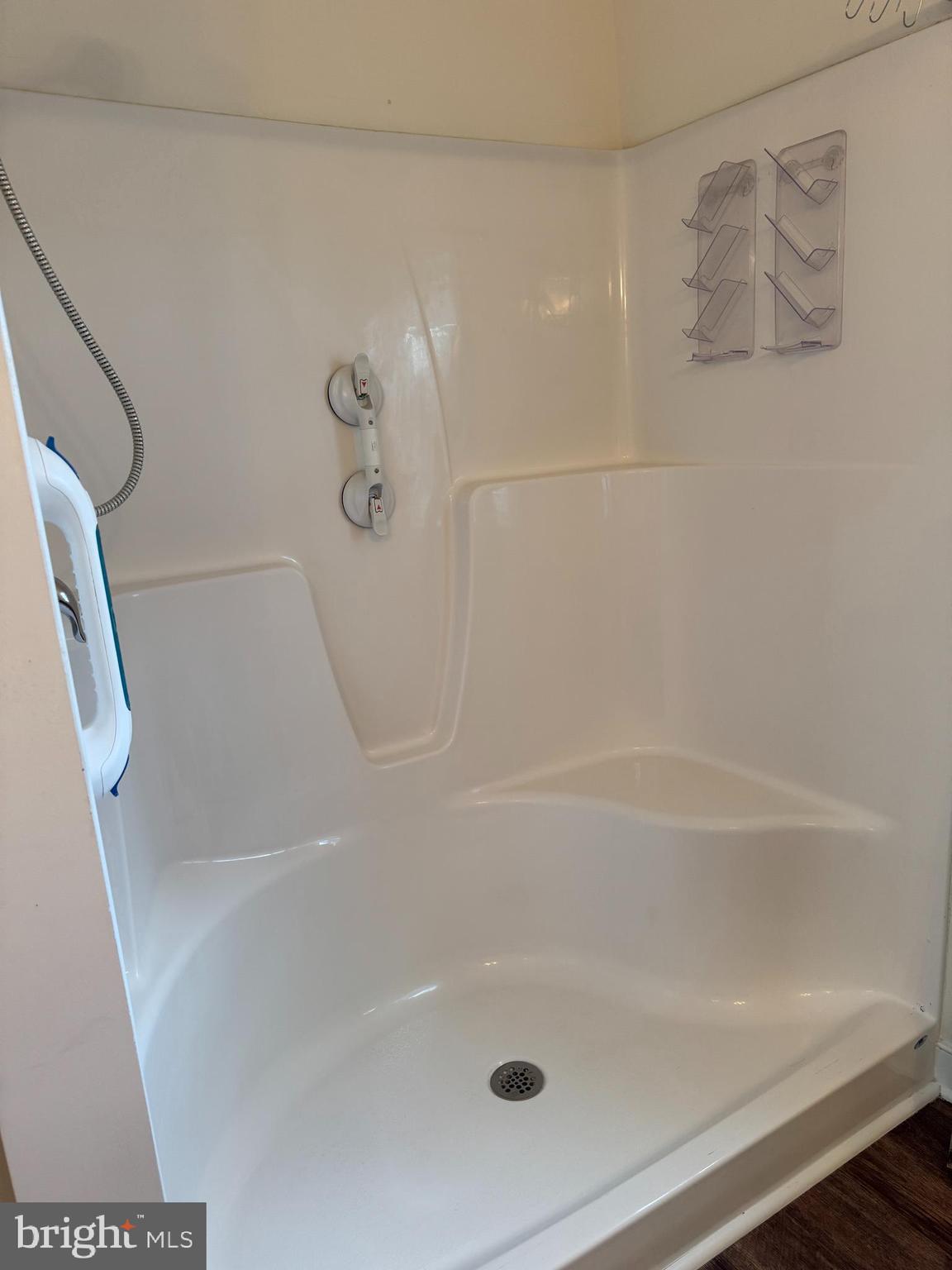 HARRIS CREEK - Residential