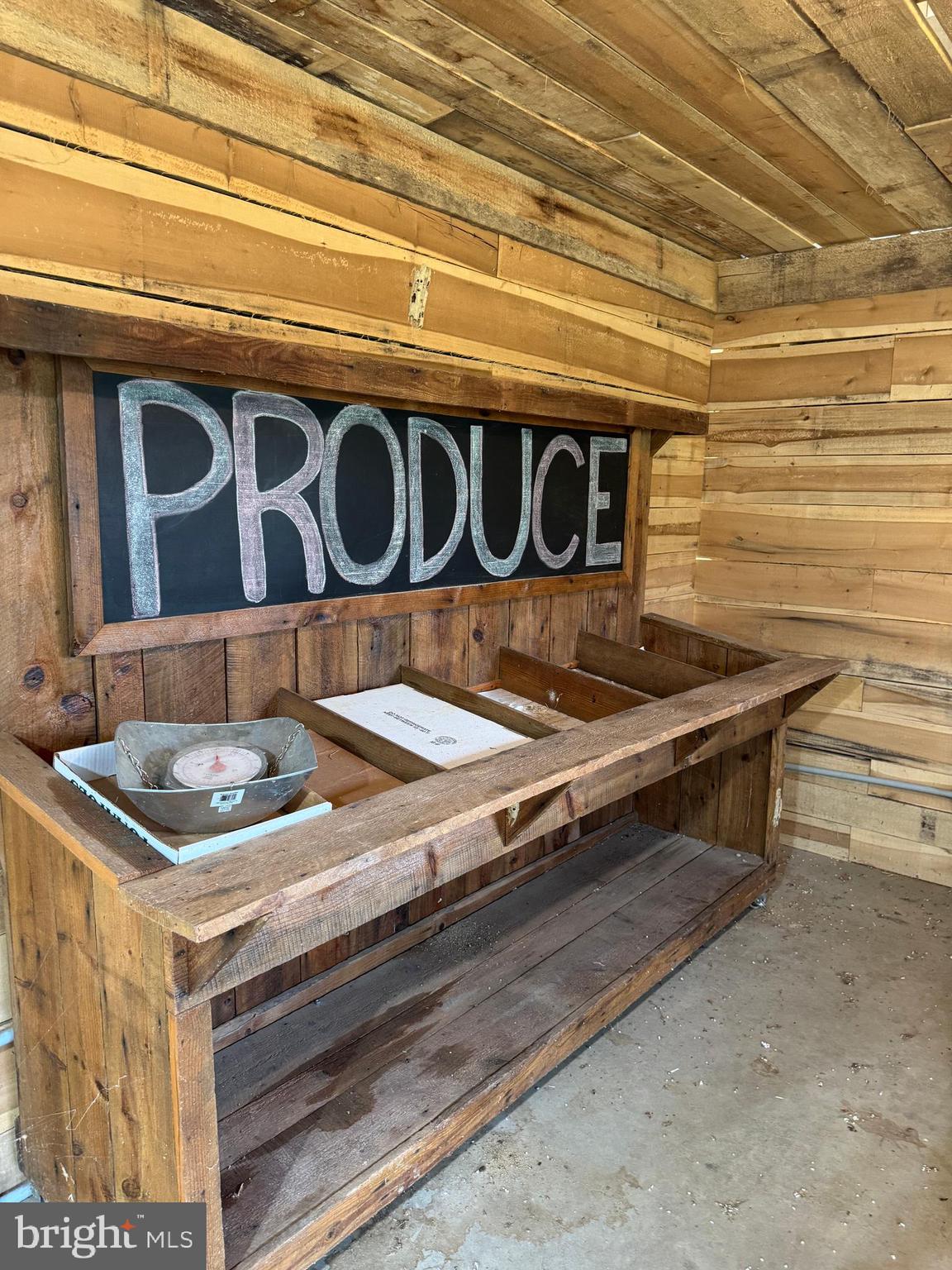 HARRIS CREEK - Residential