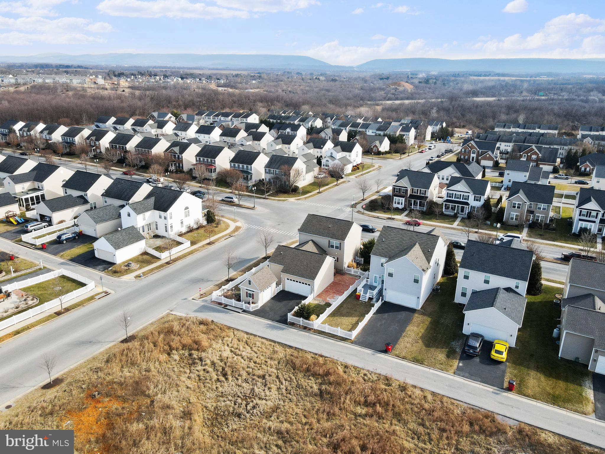 LAKELAND PLACE - Residential