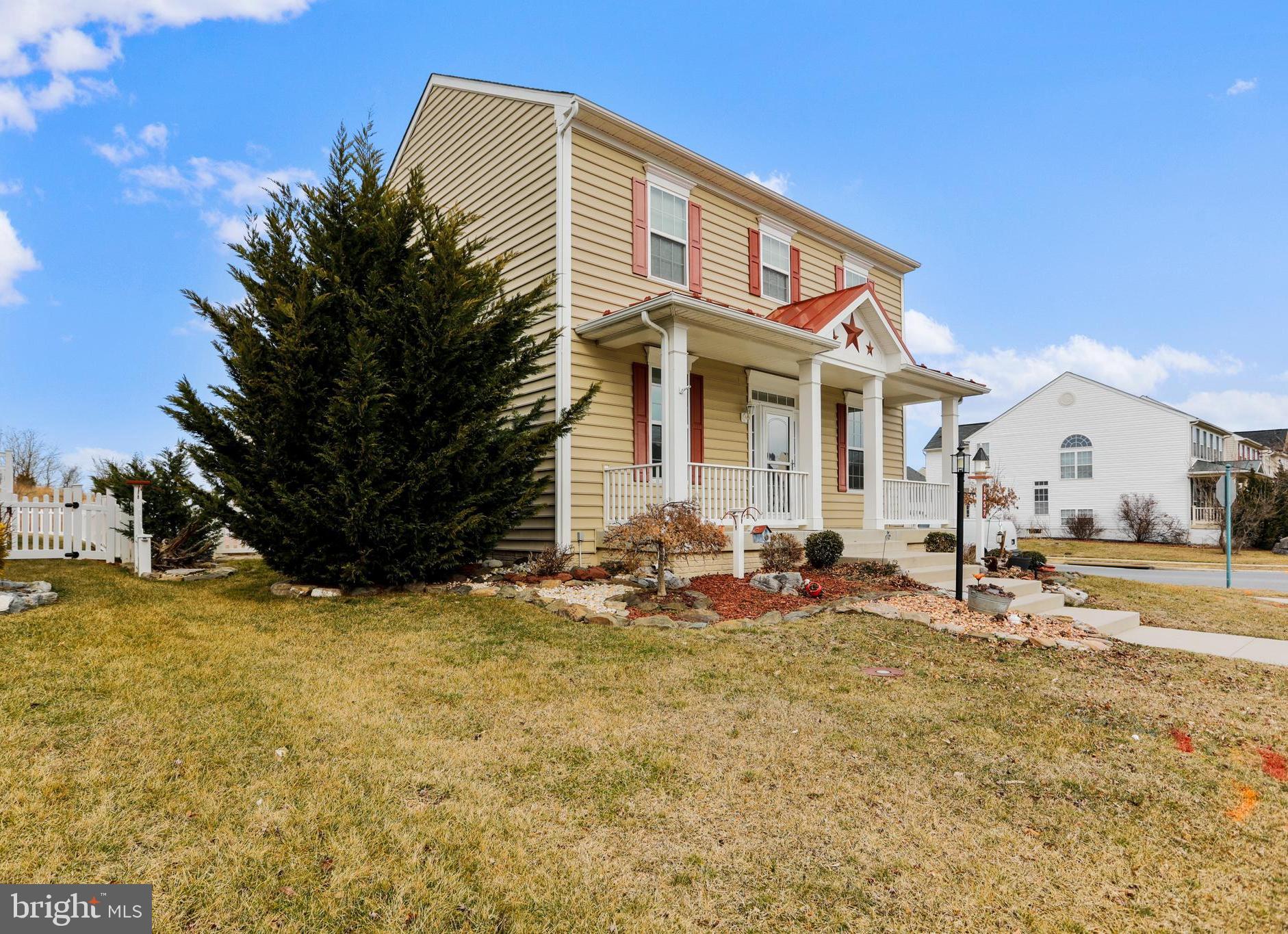 LAKELAND PLACE - Residential