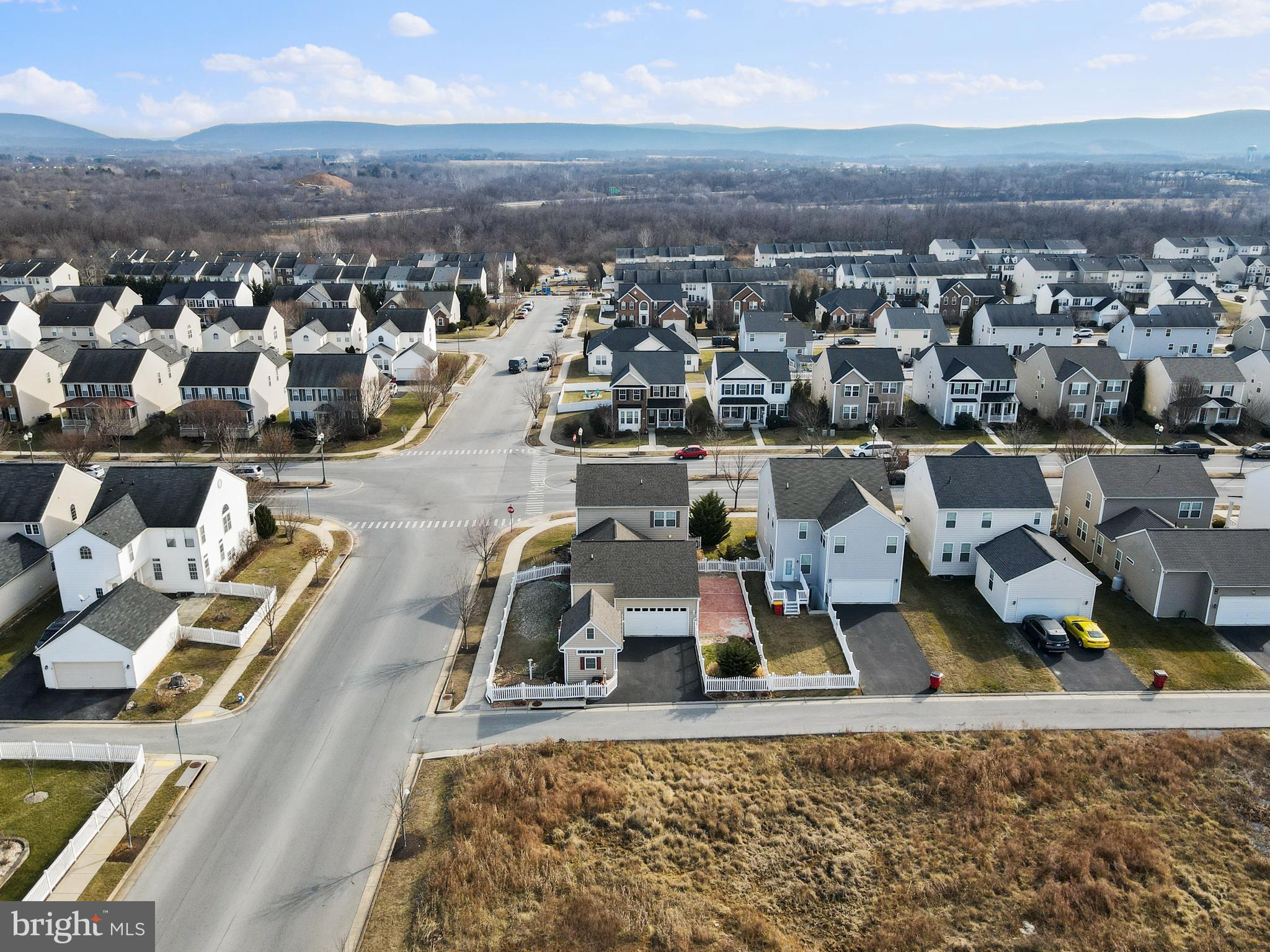 LAKELAND PLACE - Residential