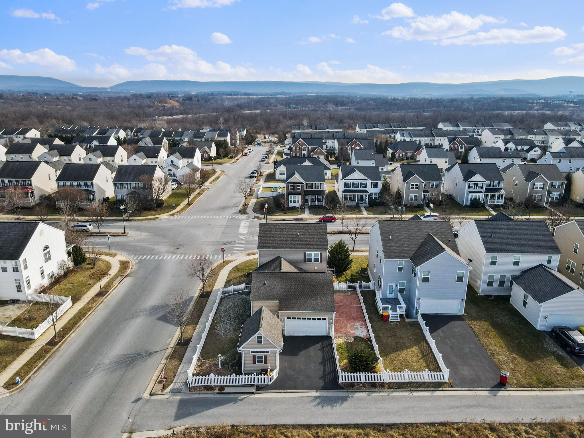 LAKELAND PLACE - Residential