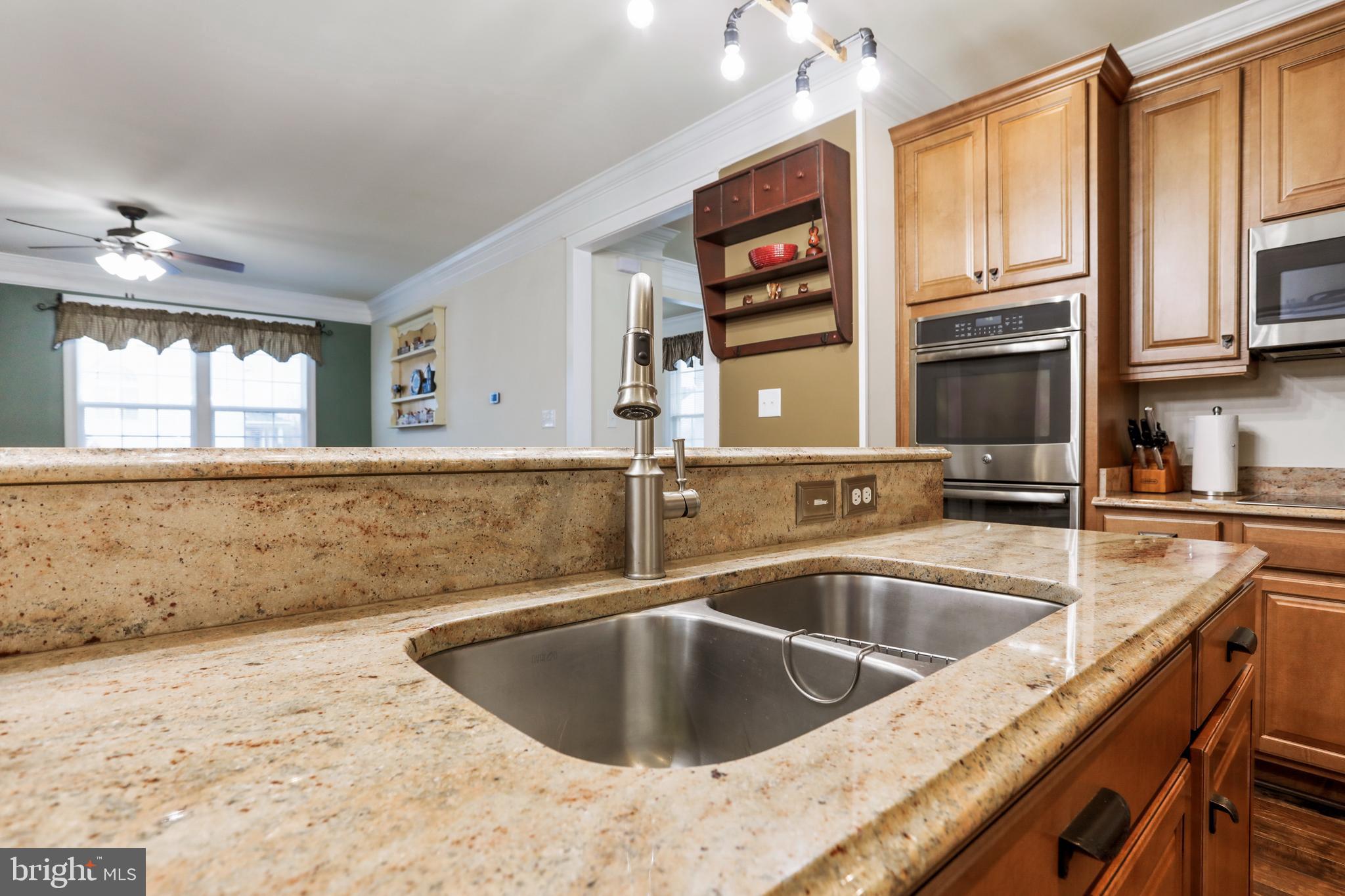 LAKELAND PLACE - Residential