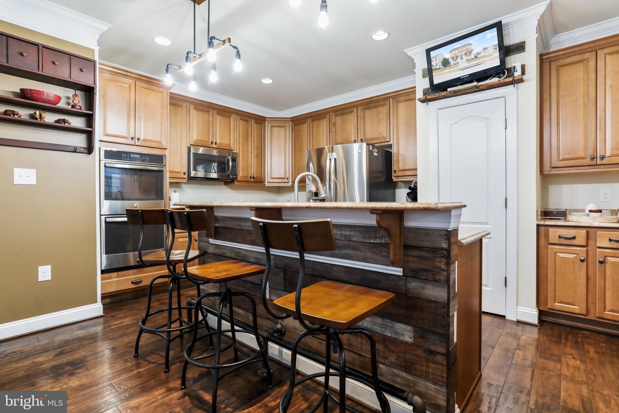 LAKELAND PLACE - Residential