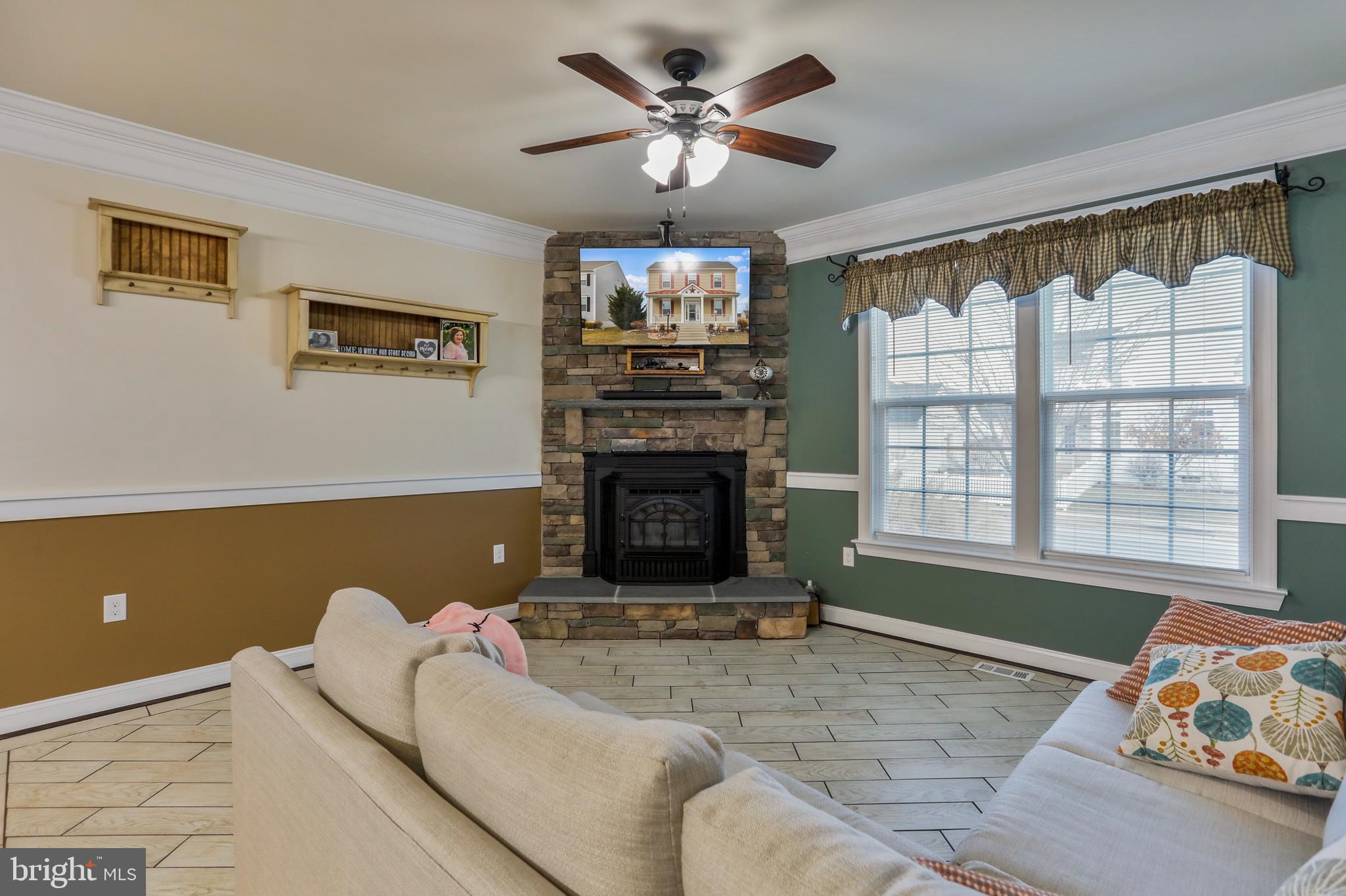 LAKELAND PLACE - Residential