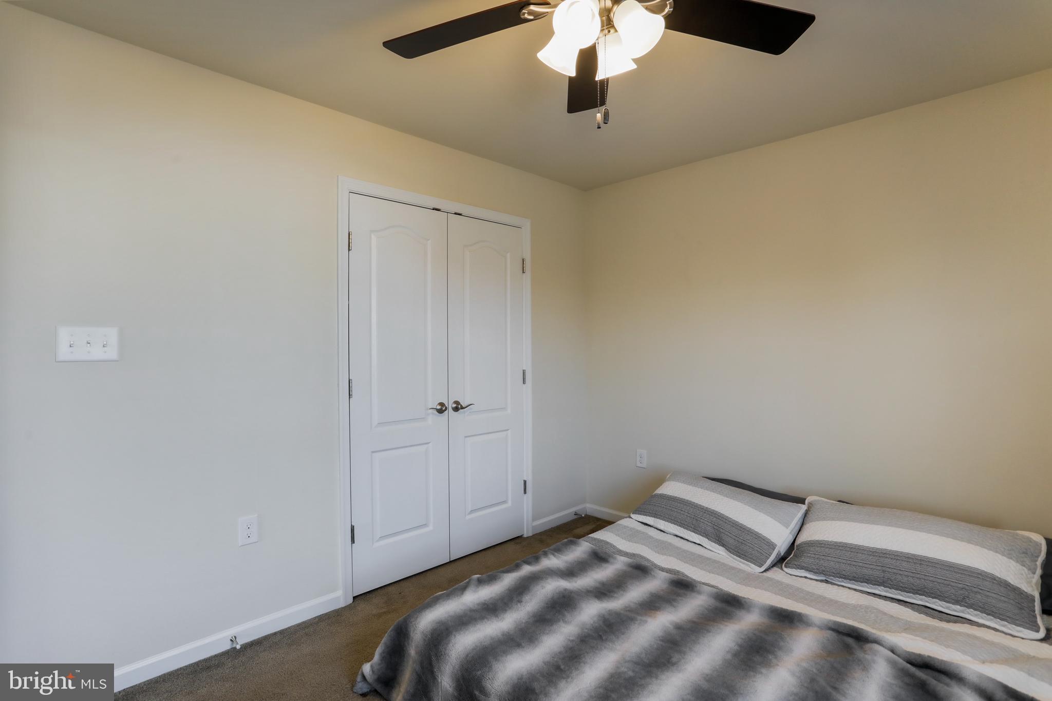 LAKELAND PLACE - Residential