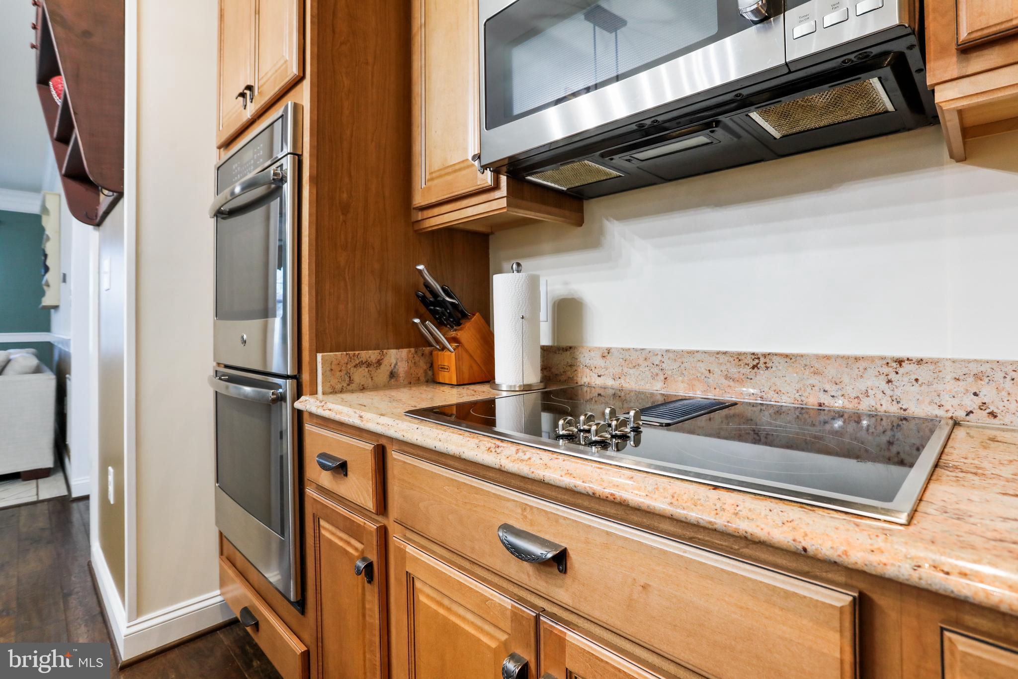 LAKELAND PLACE - Residential