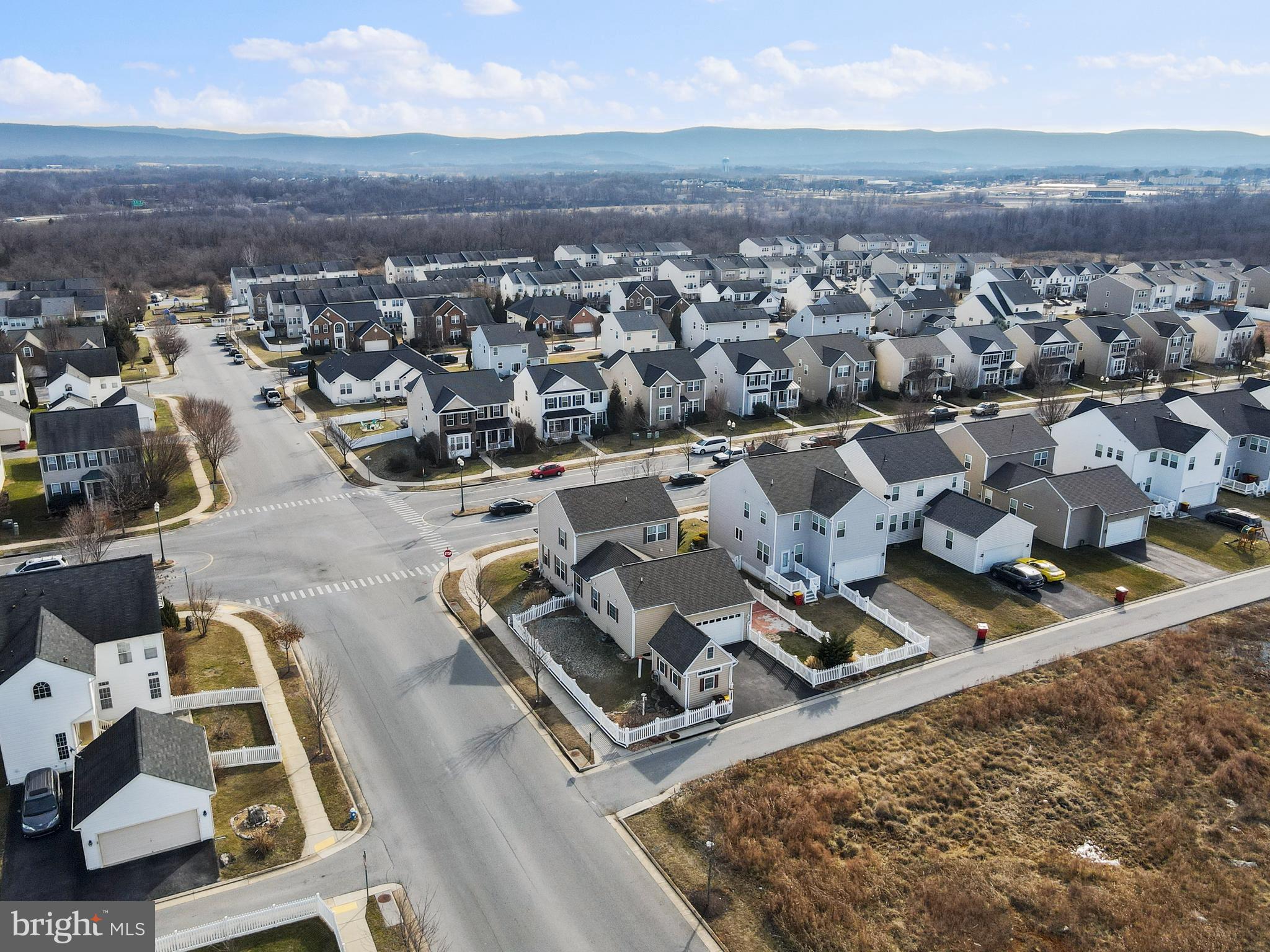 LAKELAND PLACE - Residential